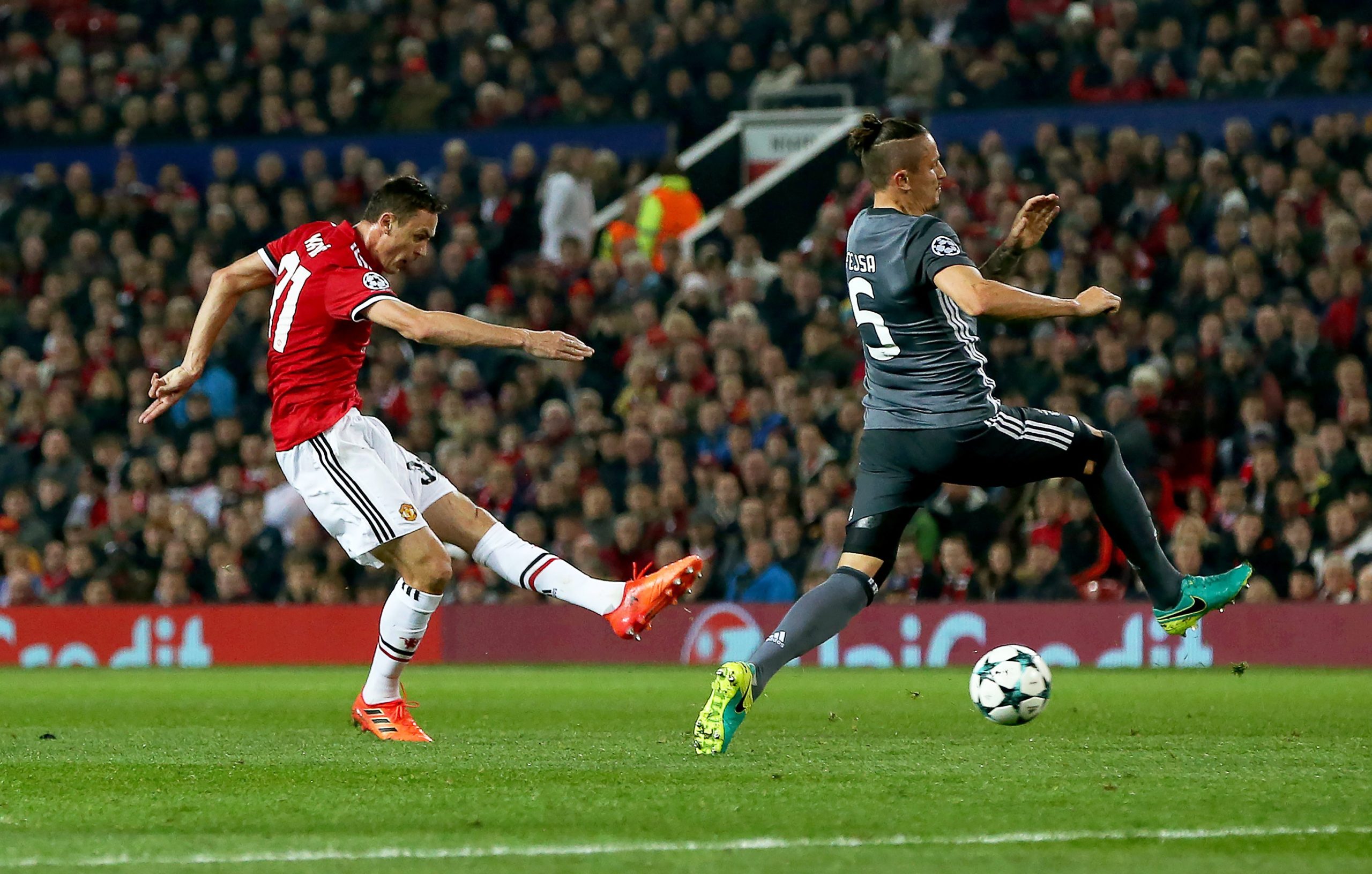 Benfica sofre em Old Trafford a quarta derrota na ‘Champions’