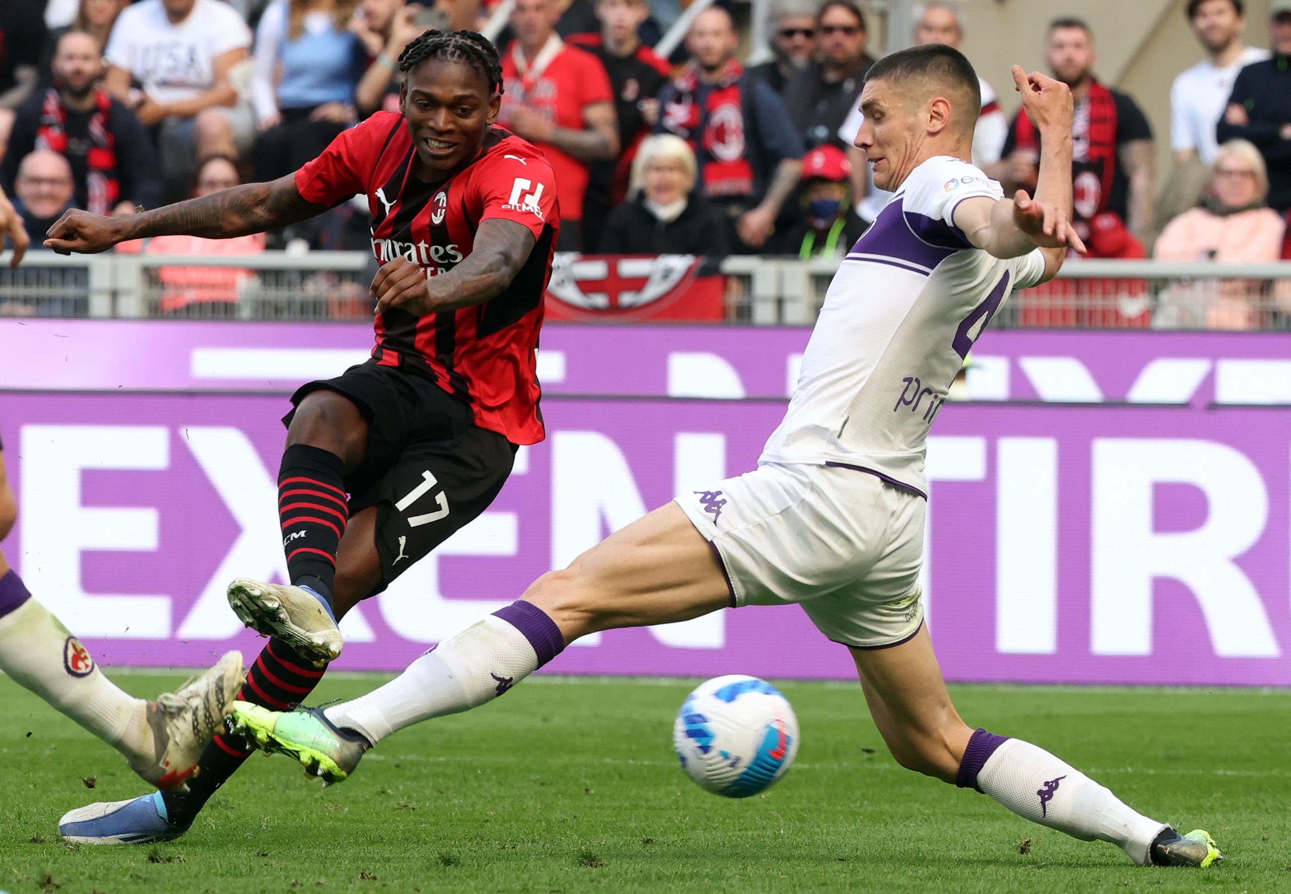 Serie A: Rafael Leão marca golo decisivo que permite ao AC Milan sonhar com o título