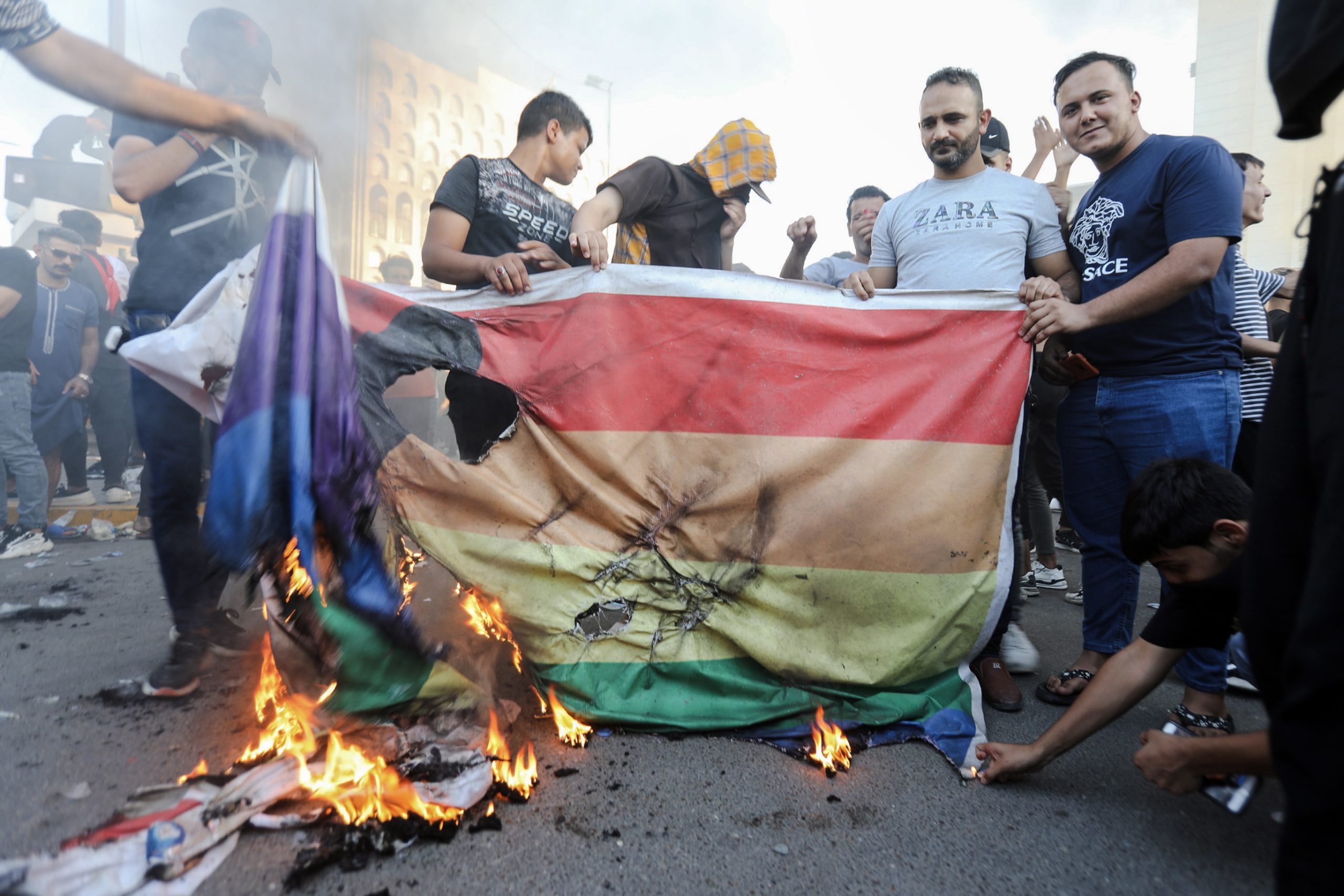 Iraque prepara lei “contra a homossexualidade” que prevê a pena de morte