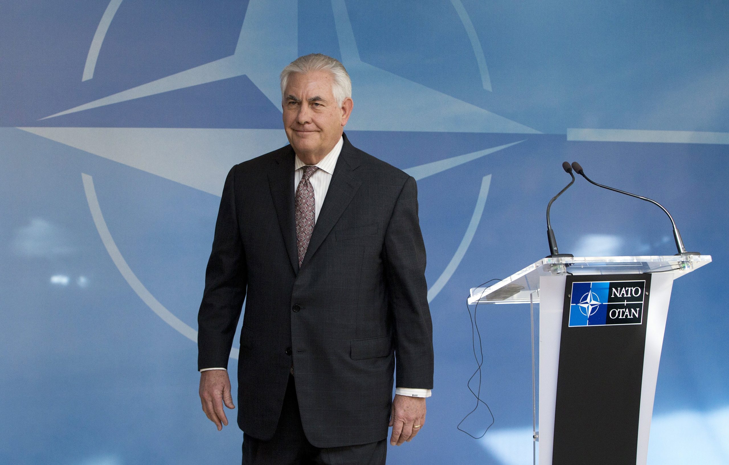 Tillerson denuncia “agressão russa na Ucrânia” antes de reunião da NATO
