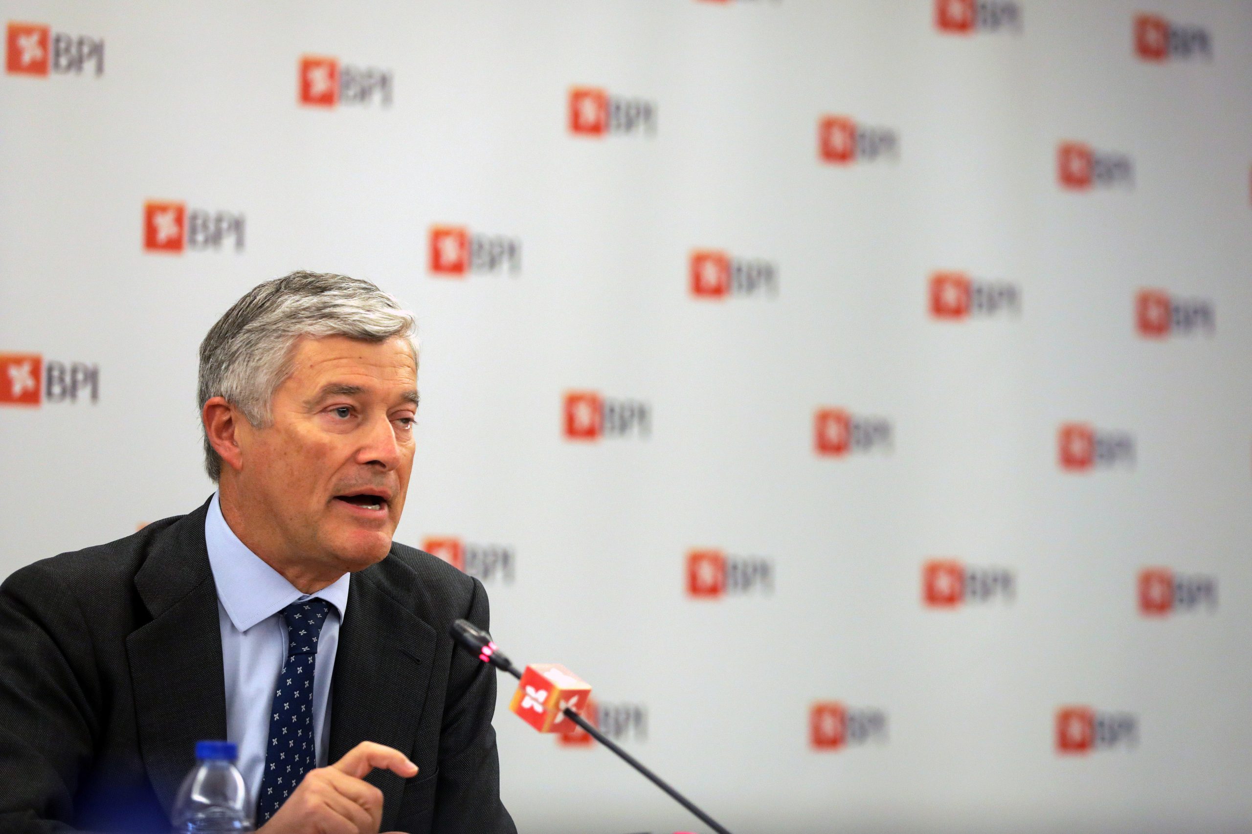 BPI passa de prejuízos a lucros de 366,1 ME no 1.º semestre