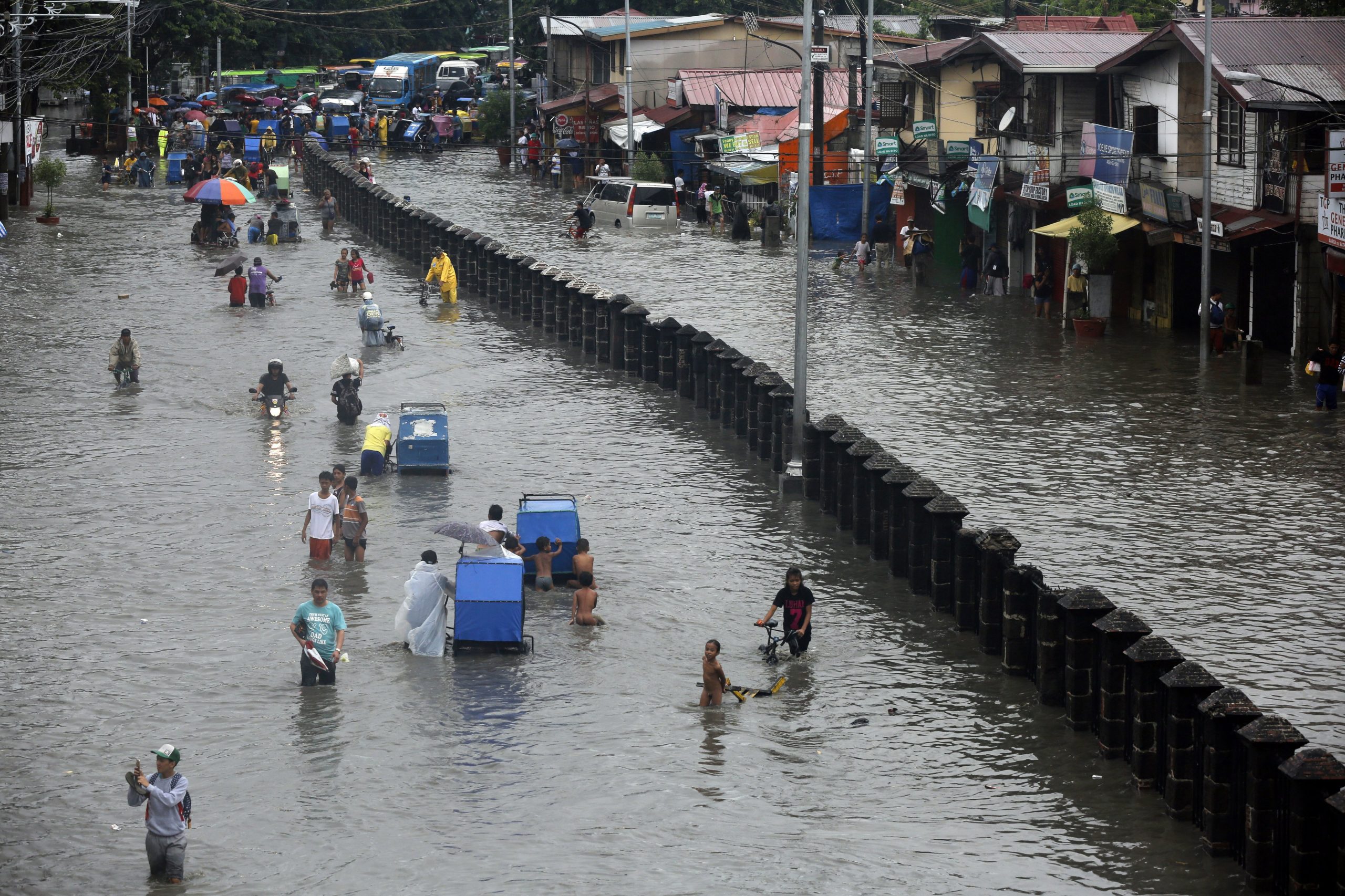 Filipinas: Sobe para 182 número de mortos causados por tempestade