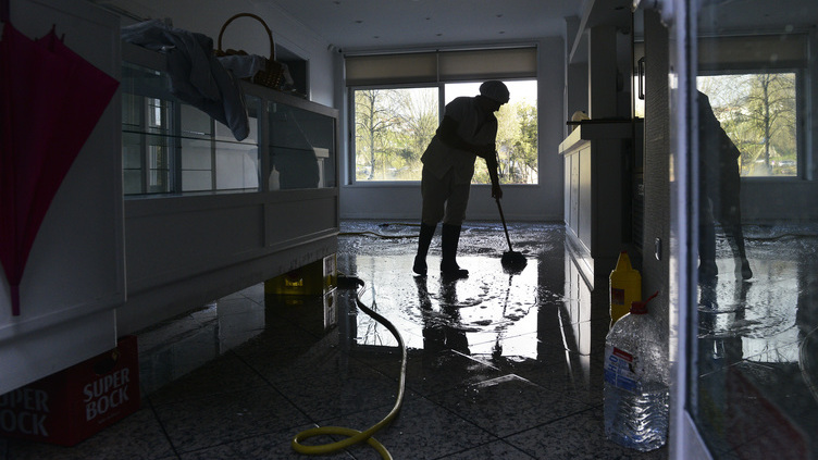 Cerca de 90% dos trabalhadores domésticos não têm proteção social