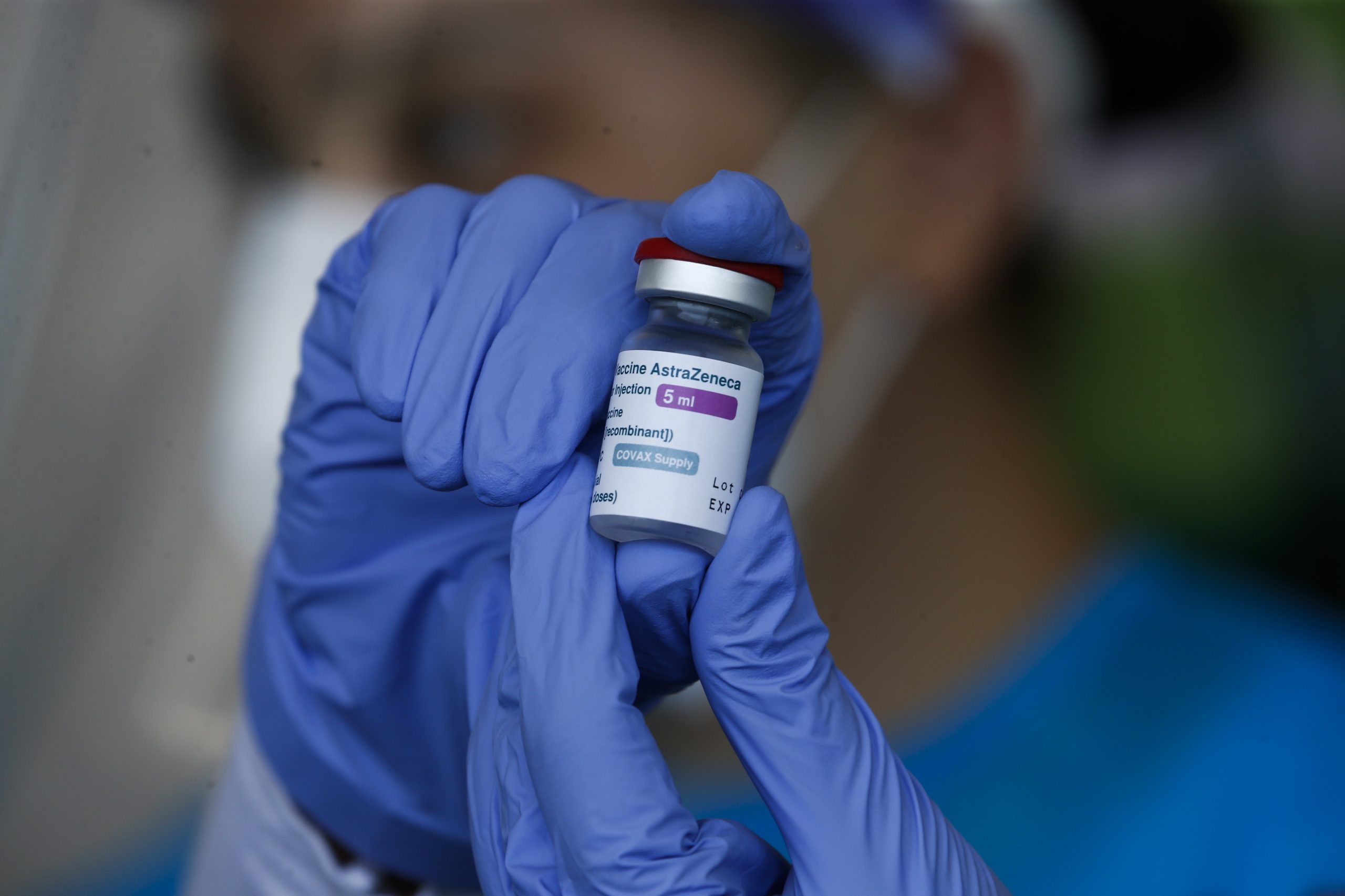 Covid-19: Dinamarca suspende utilização da vacina AstraZeneca devido a relatos de coágulos sanguíneos
