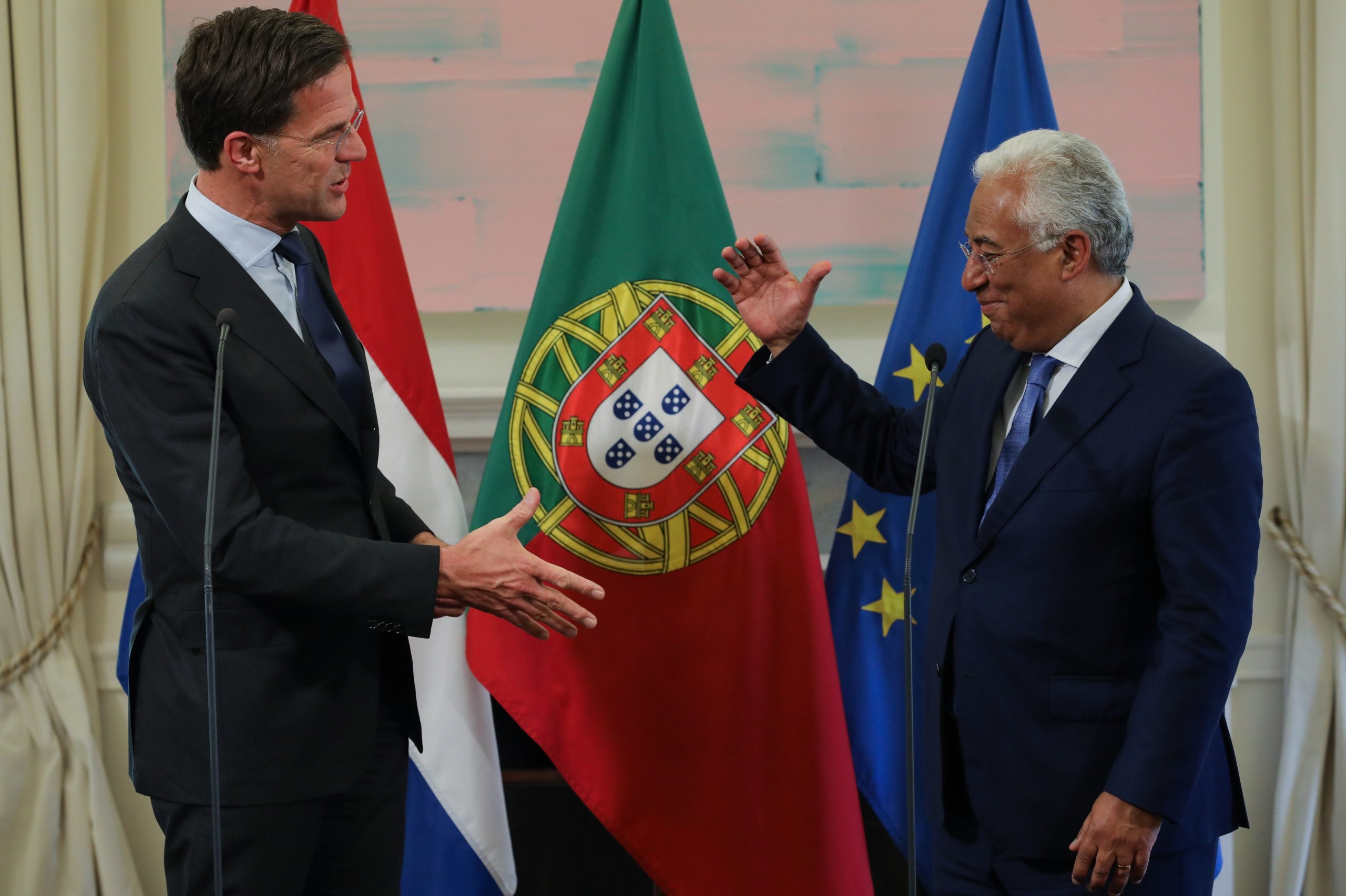 PM da Holanda afasta candidatura a presidente do Conselho Europeu