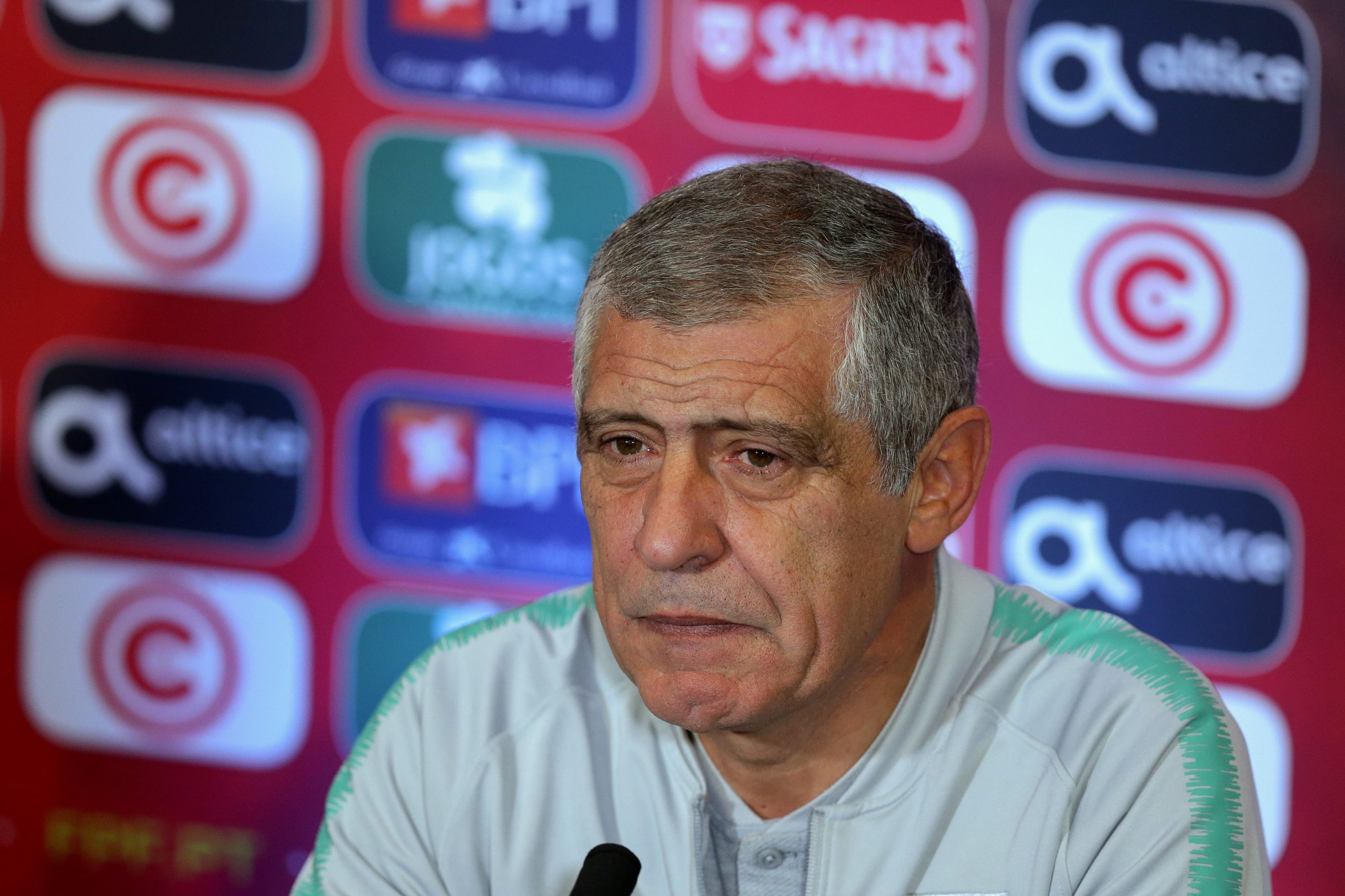 Fernando Santos promete que Portugal vai encarar “a sério” duelo com a Polónia