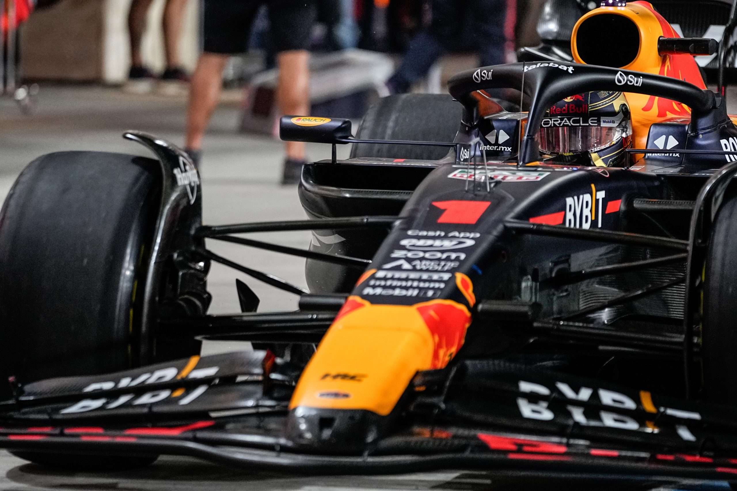 Max Verstappen ganha GP de Las Vegas e amplia recorde de vitórias