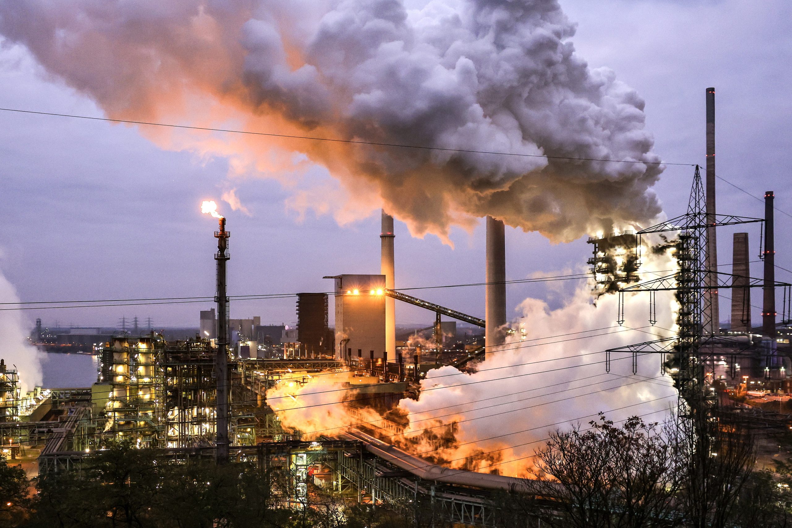 Produção industrial da Alemanha cai 2,8% em novembro