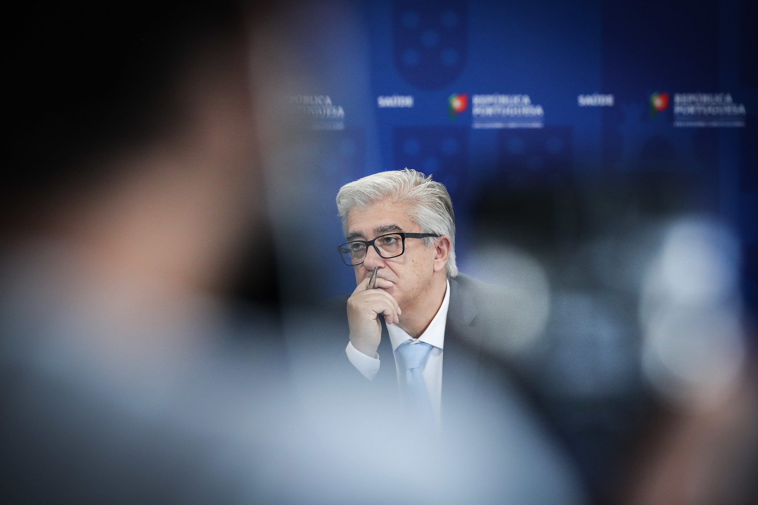Covid-19: Portugal volta a ultrapassar barreira dos 1.000 infetados num dia