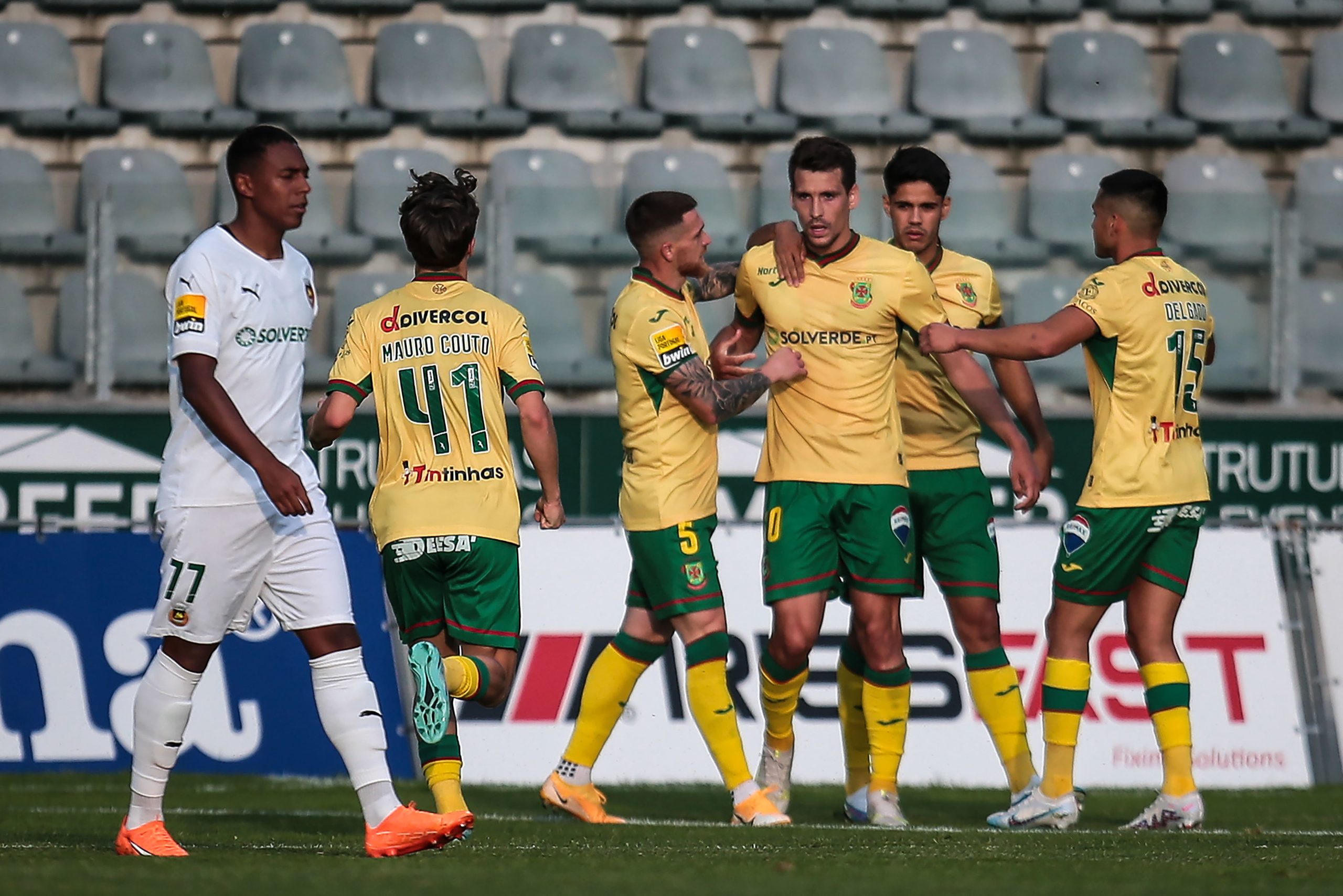 ‘Despromovido’ Paços de Ferreira despede-se dos jogos em casa com vitória