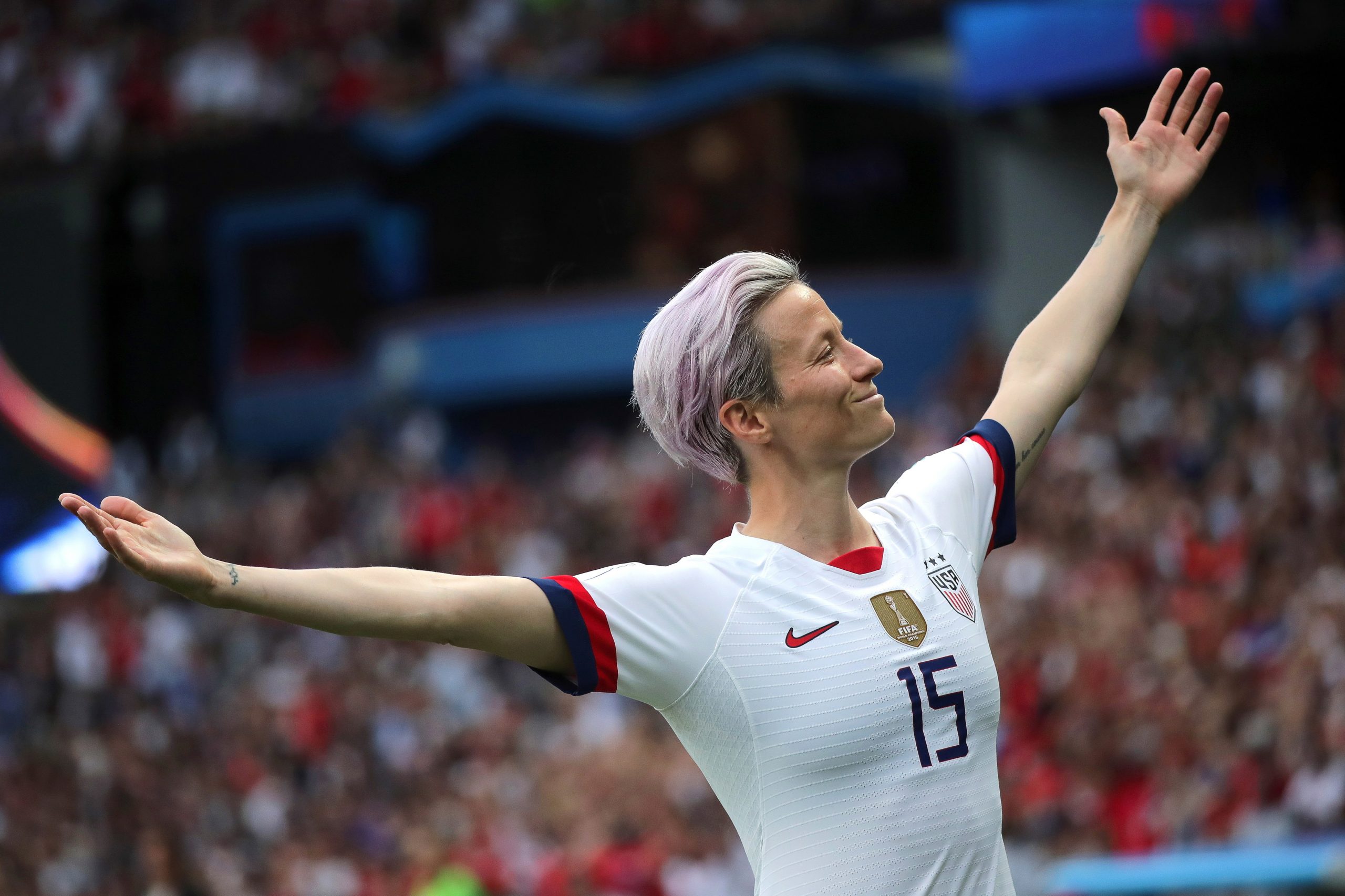 Prestação no mundial de futebol feminino leva a venda recorde de camisolas da seleção dos EUA