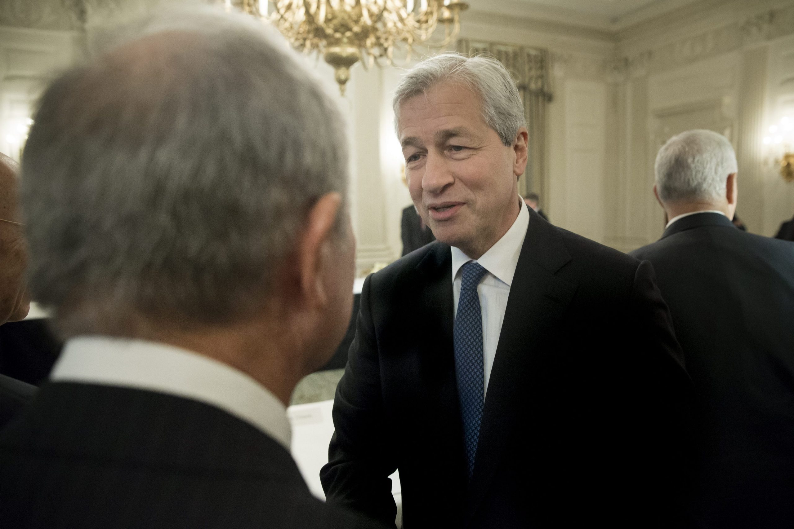 Presidente do JPMorgan Chase “discorda em absoluto” da decisão de Trump em sair do Acordo de Paris
