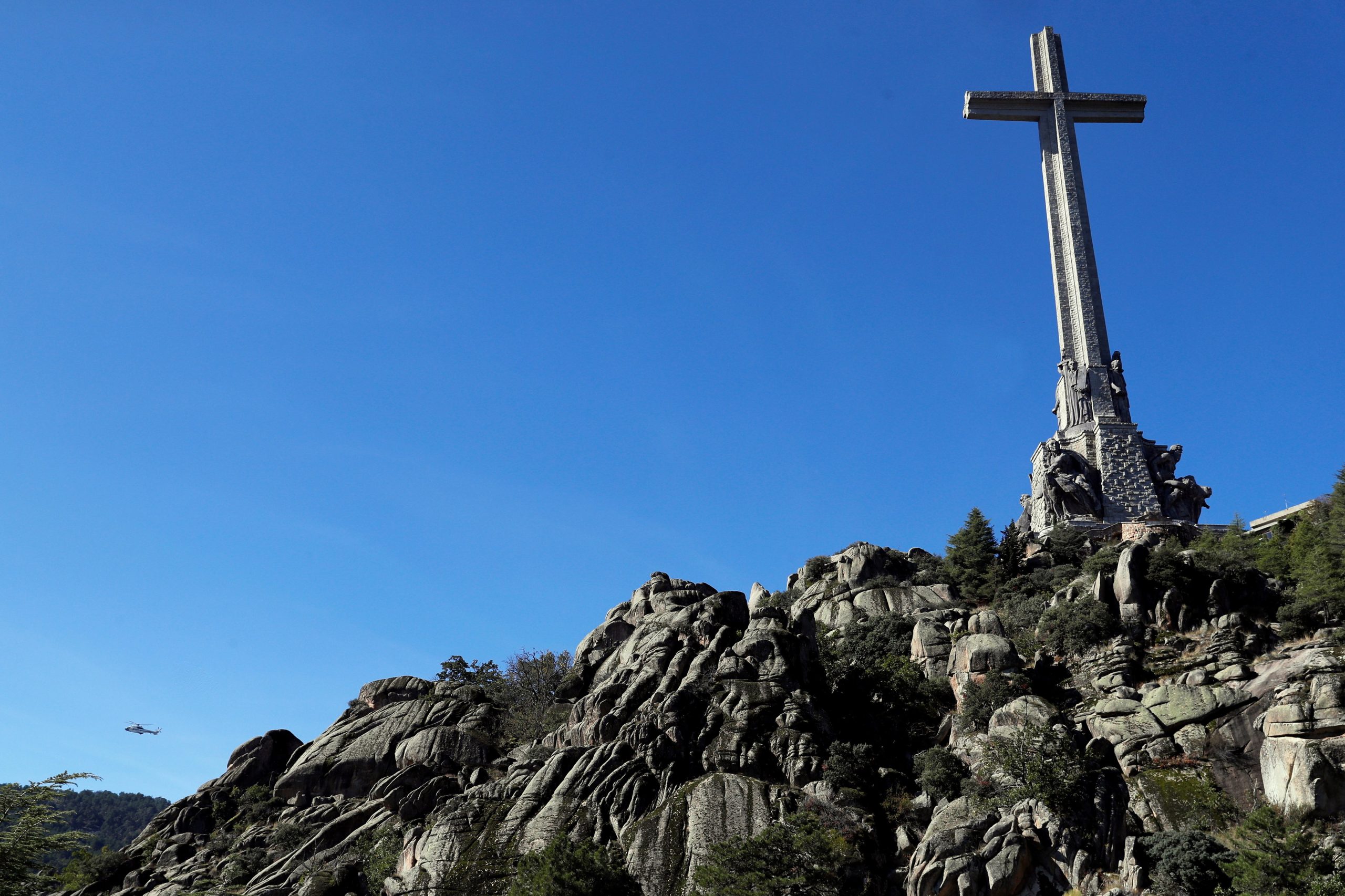 Espanha vai tentar exumar 31 corpos que se encontram no Vale dos Caídos