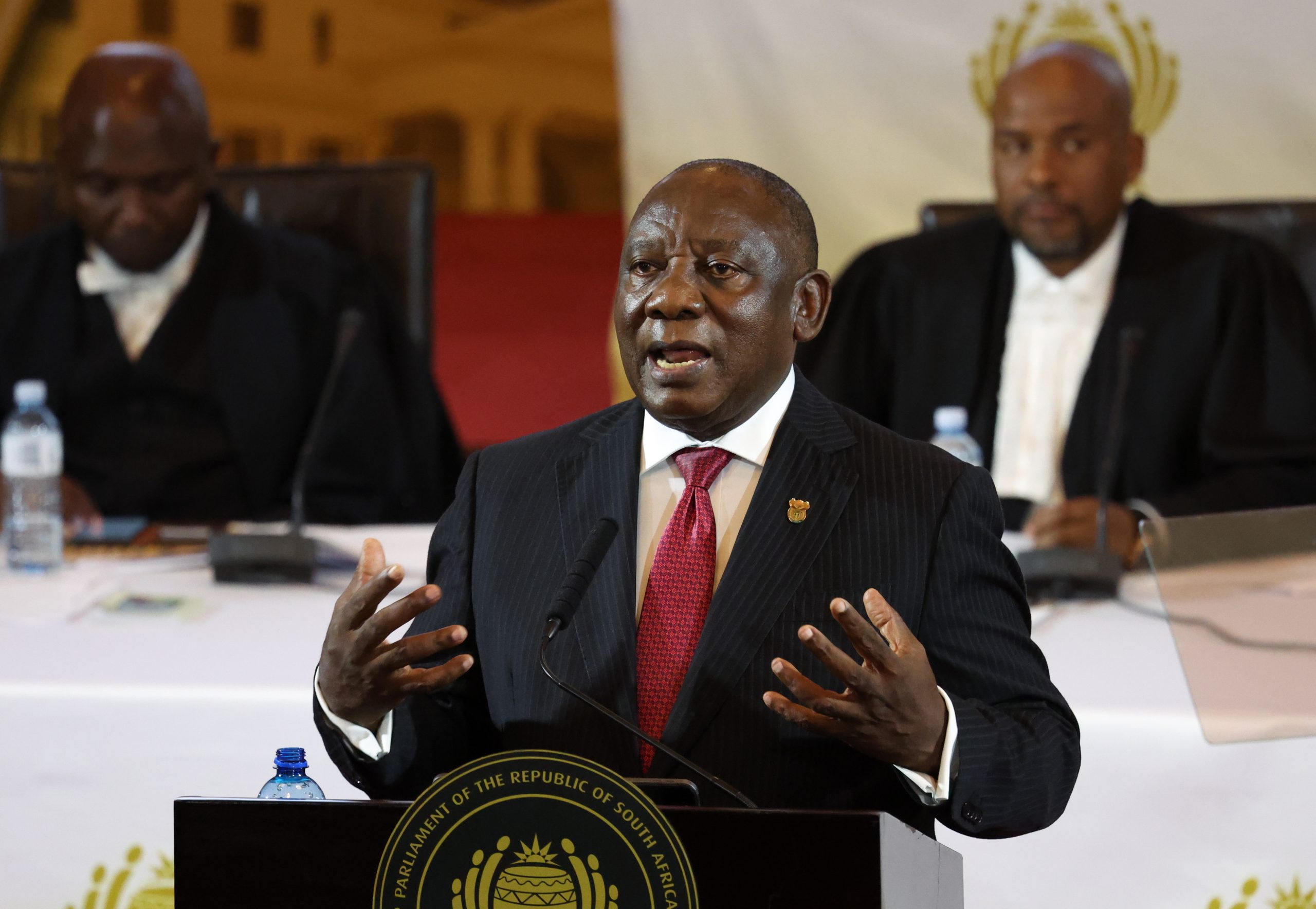Presidente sul-africano atribui desigualdade e pobreza ao regime de ‘apartheid’ e ao colonialismo