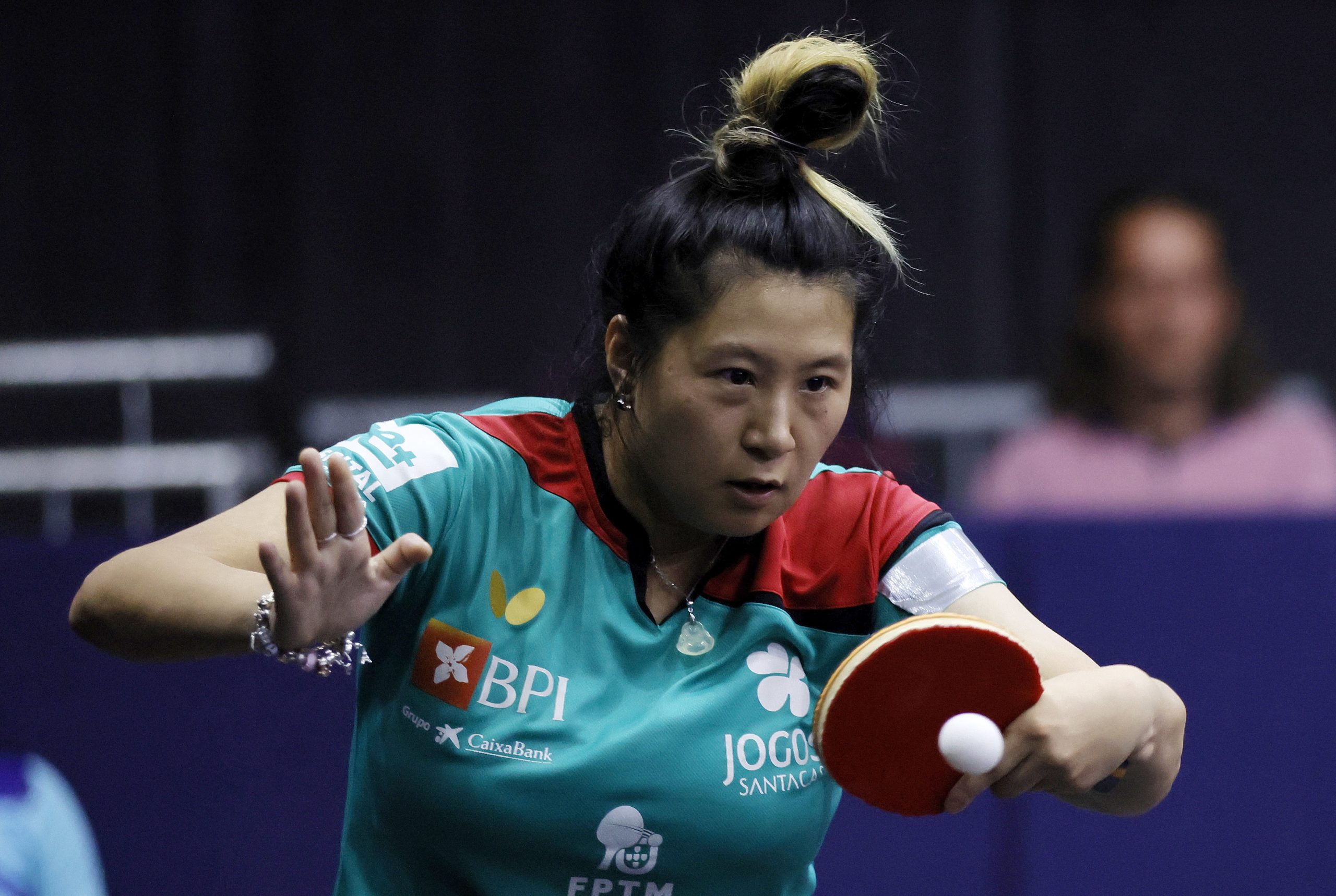 Seleção feminina de ténis de mesa avança para os ‘oitavos’ do Europeu de equipas