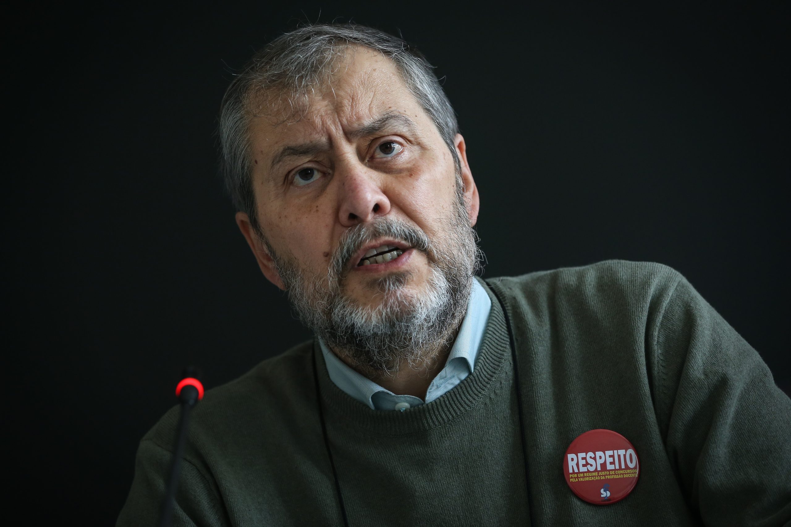 Sindicatos dizem que proposta sobre tempo de serviço exclui mais professores do que previam