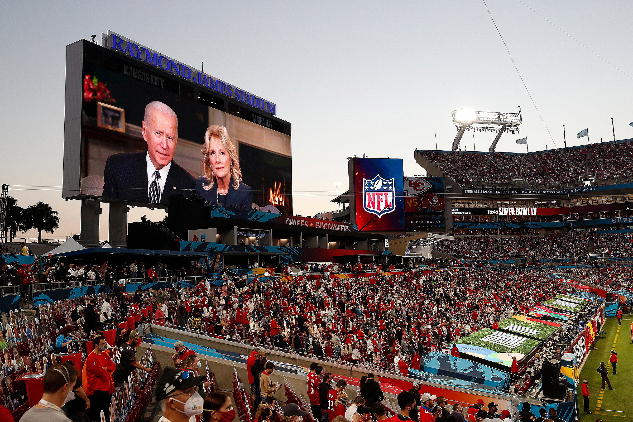 A clássica entrevista presidencial antes da final do Super Bowl vai ou não acontecer?