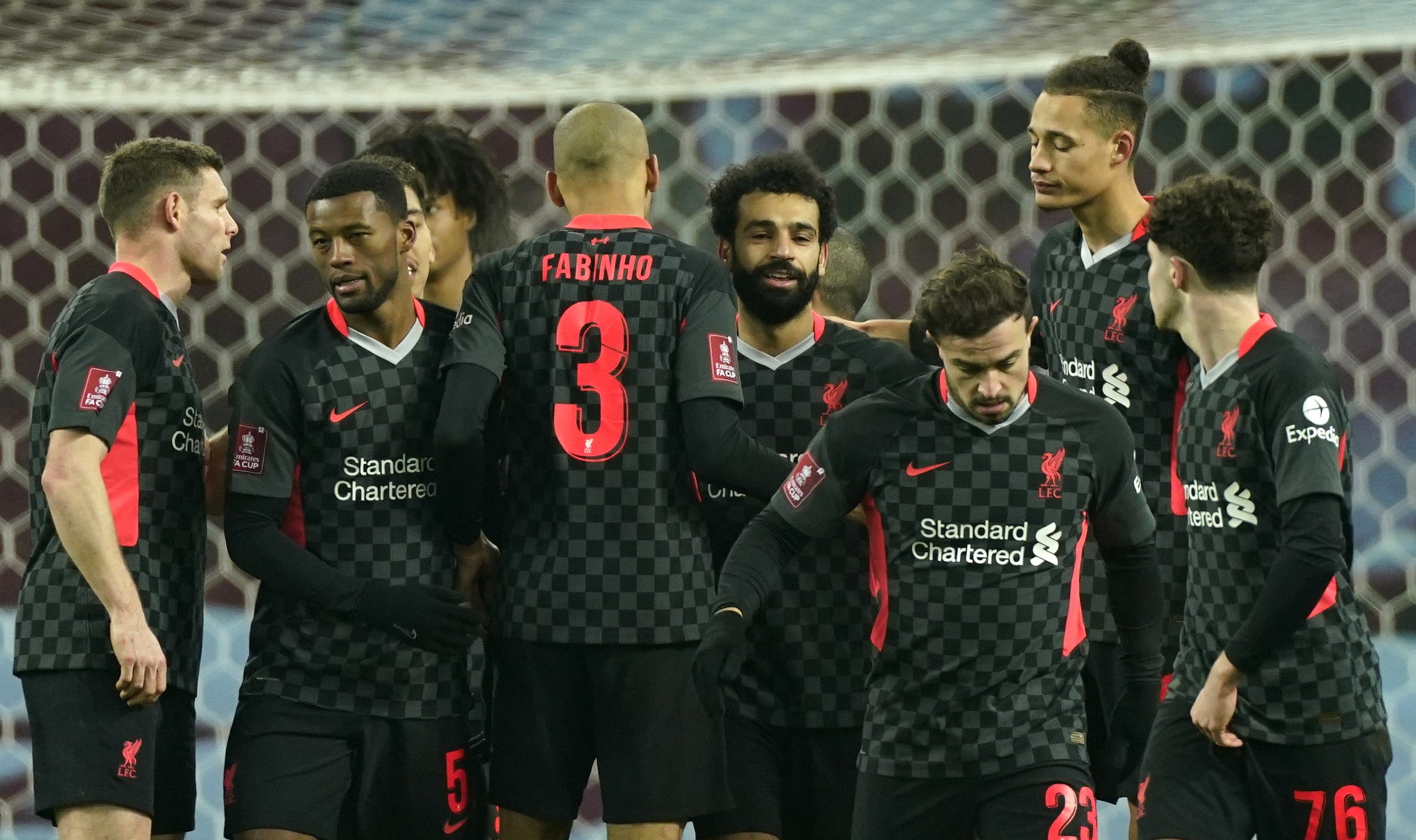 Wolverhampton e Liverpool seguem em frente na Taça de Inglaterra