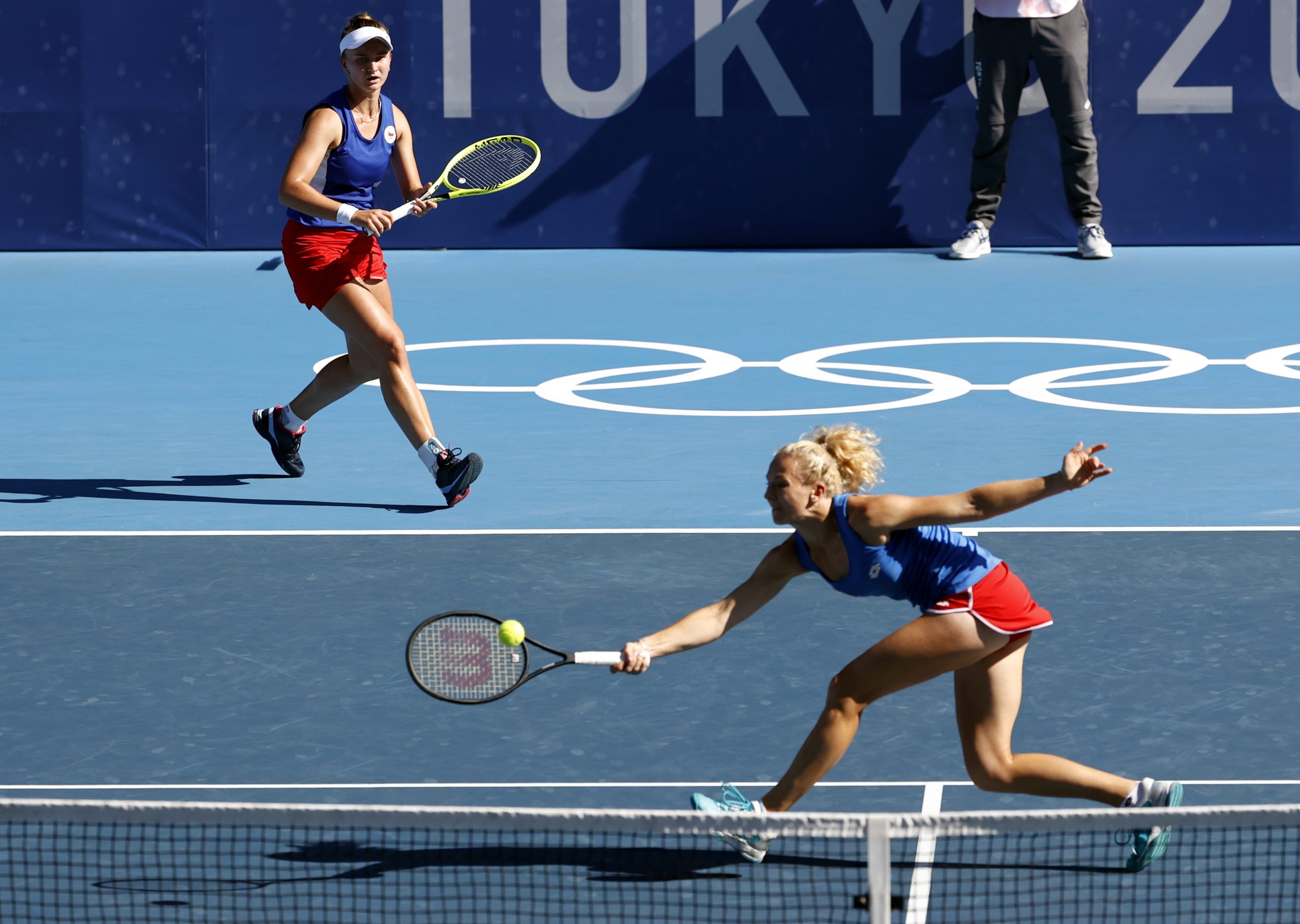 Dupla checa vence final de ténis de pares femininos e impede suíça Bencic do segundo ouro