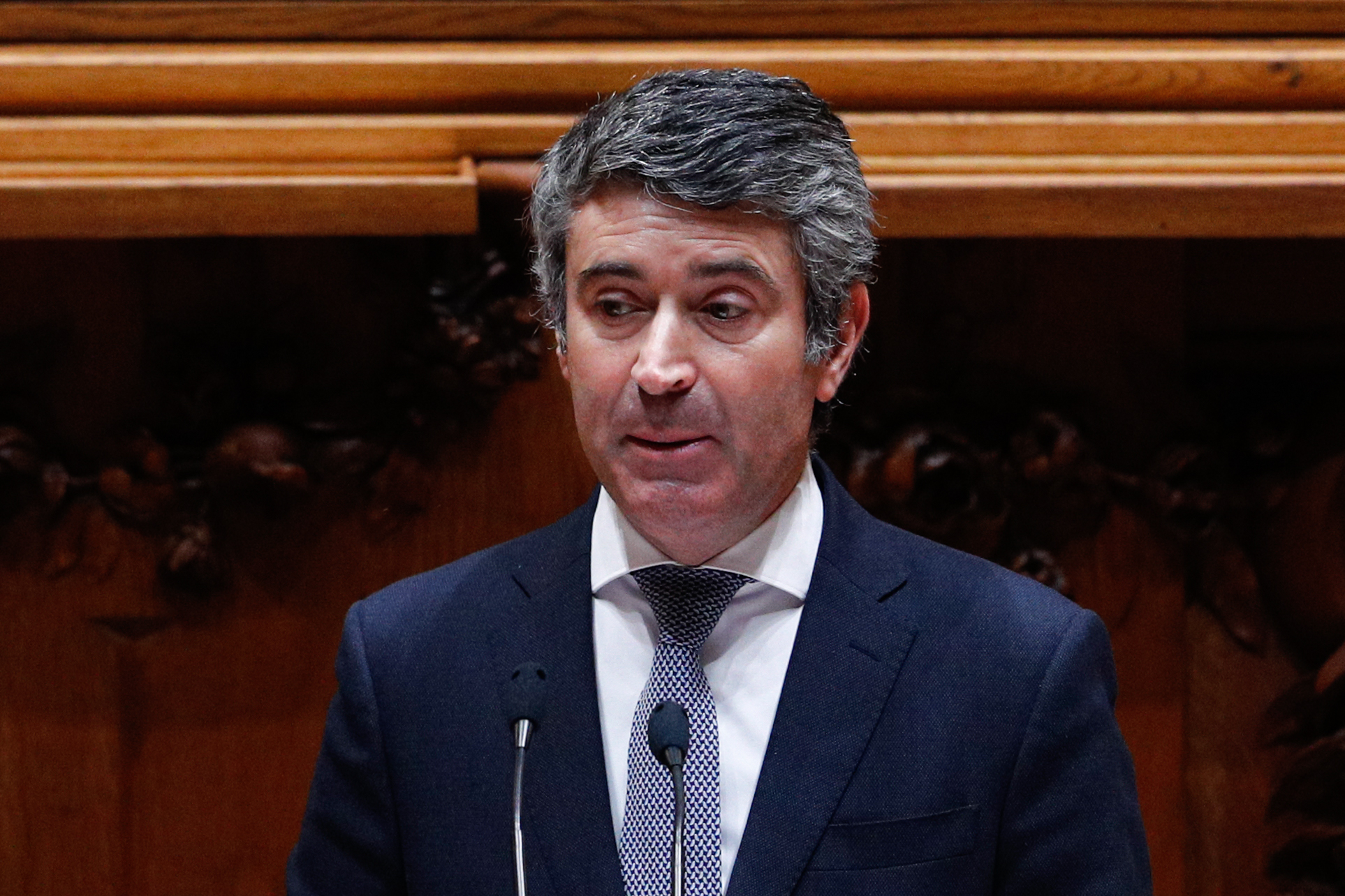 Novo estado de emergência até fim de abril só será decidido depois de reunião com peritos
