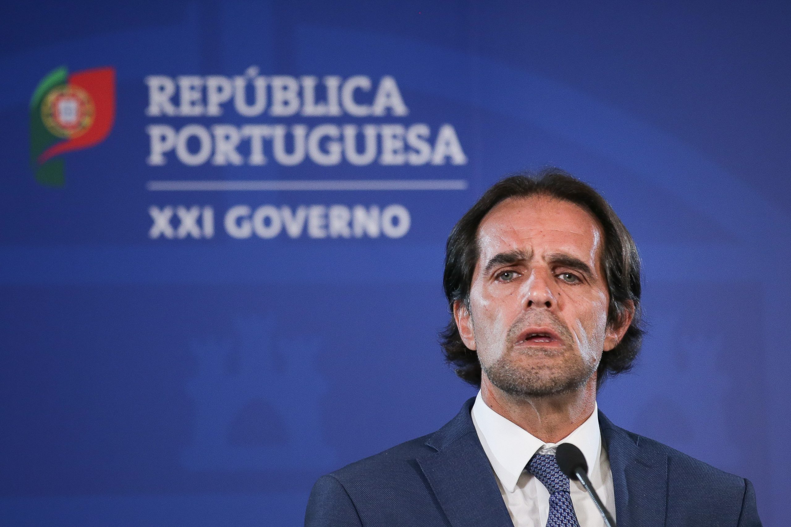 Governo da Madeira anuncia apoio para passes de estudantes