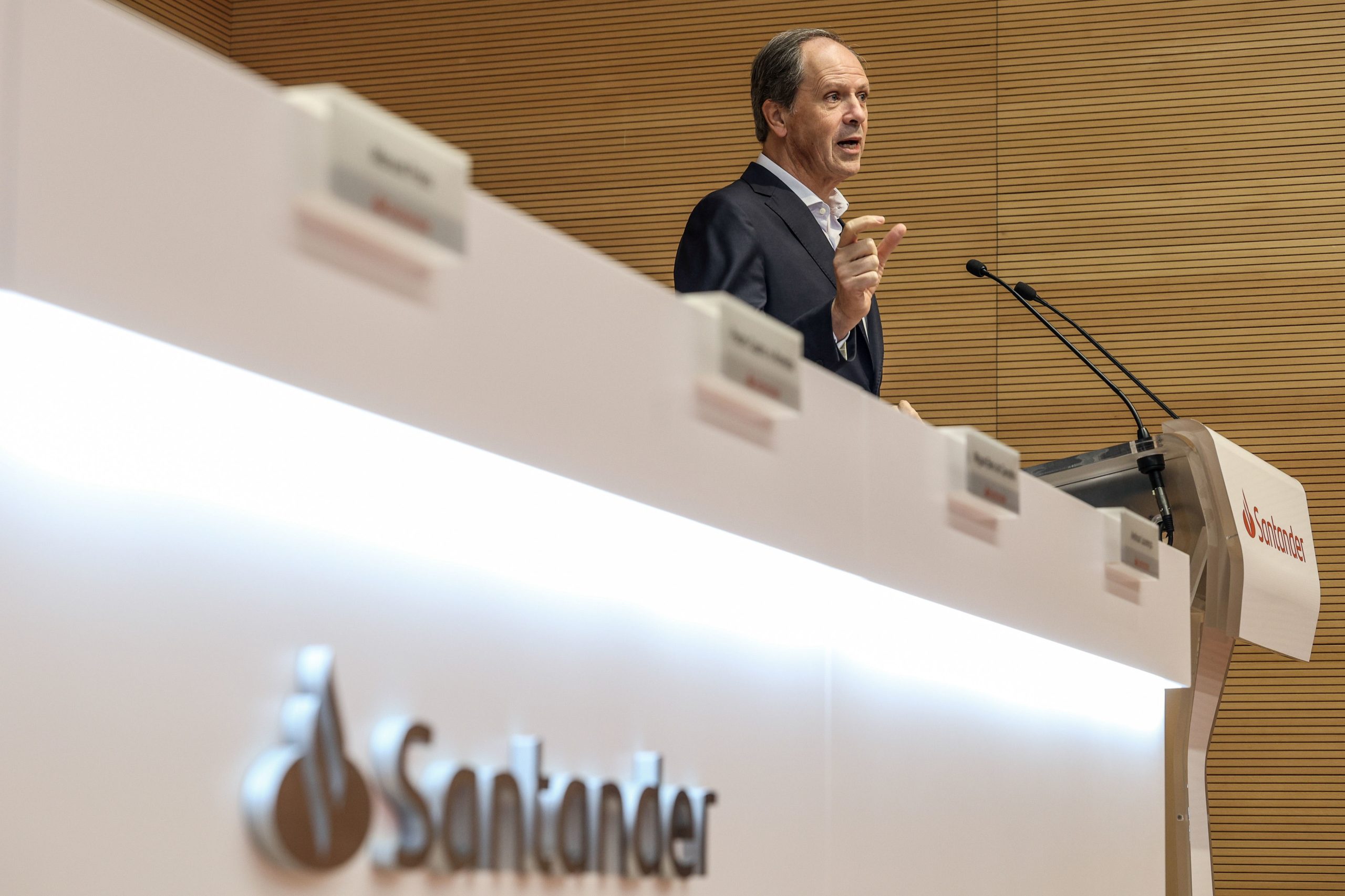 Pedro Castro e Almeida vai liderar o negócio do Santander na Europa