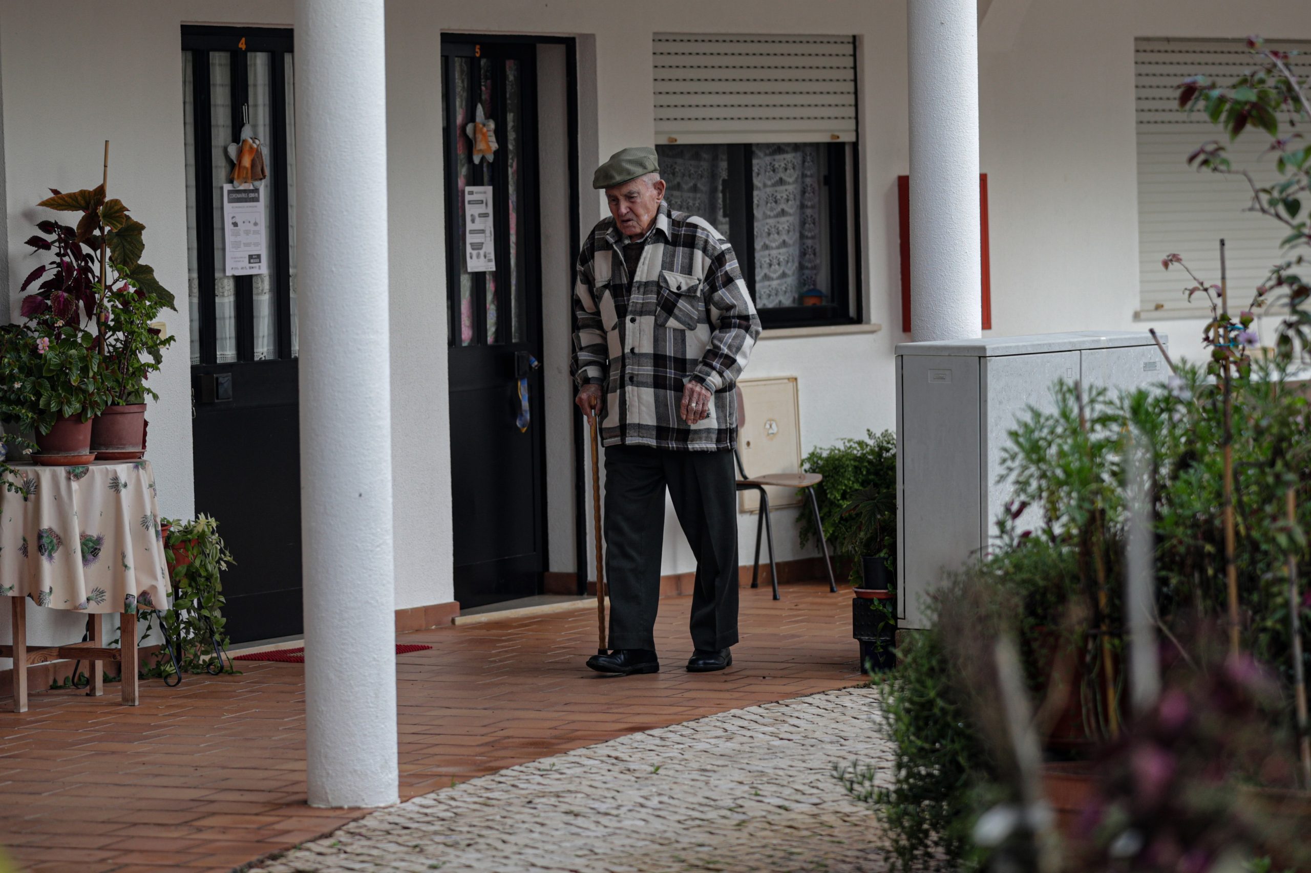 Lar ilegal em Vendas Novas fechado e utentes retirados por suspeitas de maus-tratos