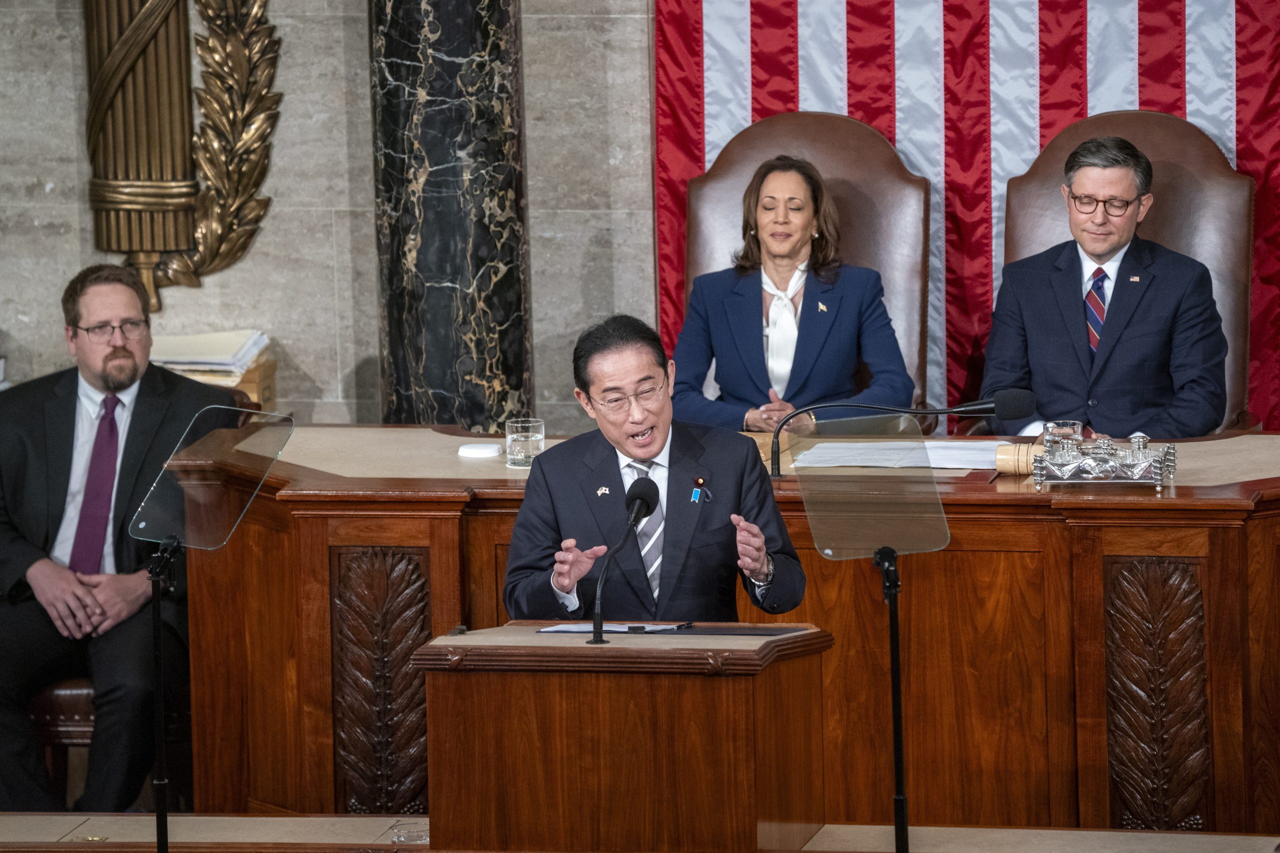 Primeiro-ministro japonês preocupado com algumas posições isolacionistas nos EUA
