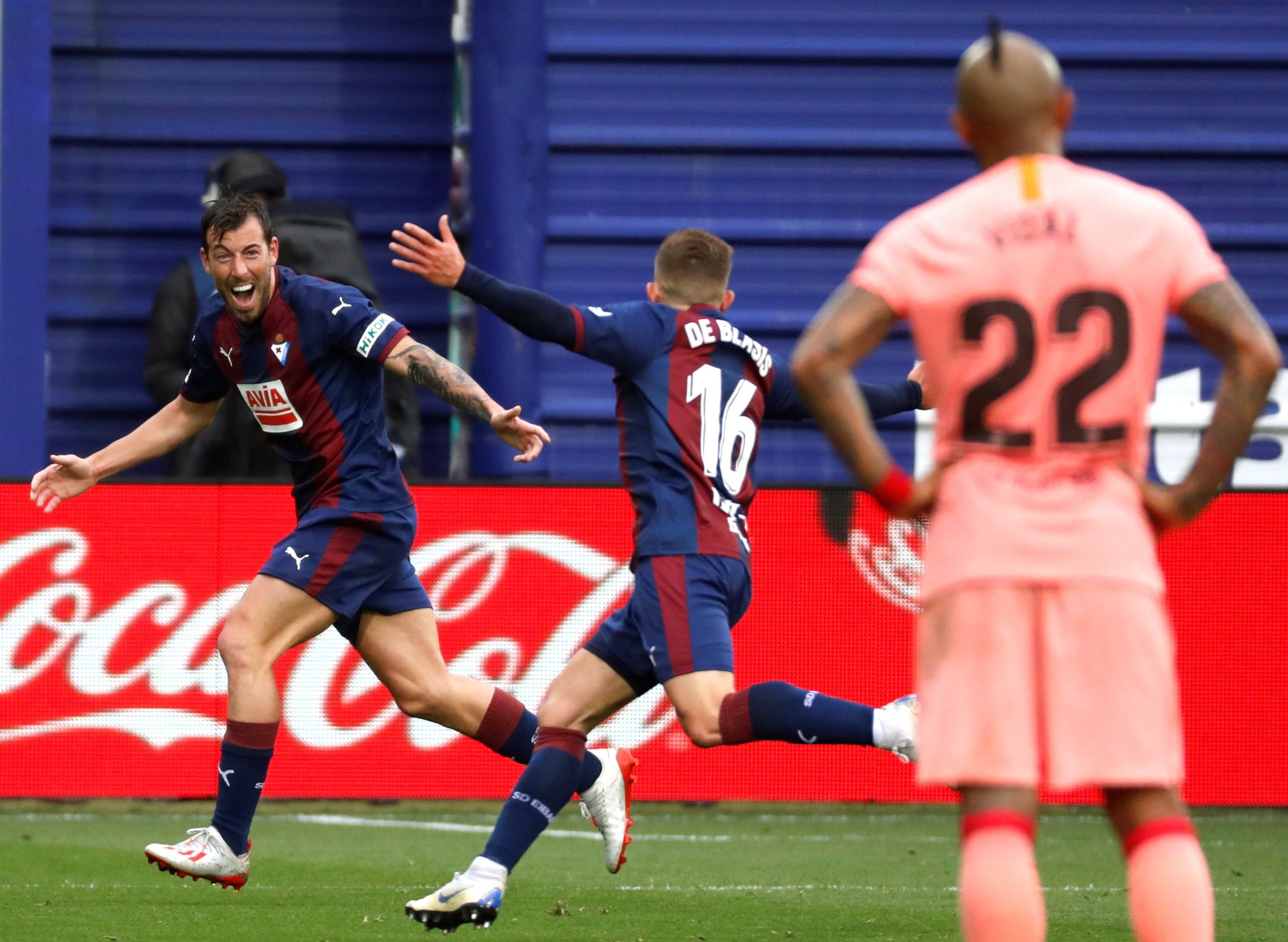 Campeão FC Barcelona fecha liga com empate em casa do Eibar