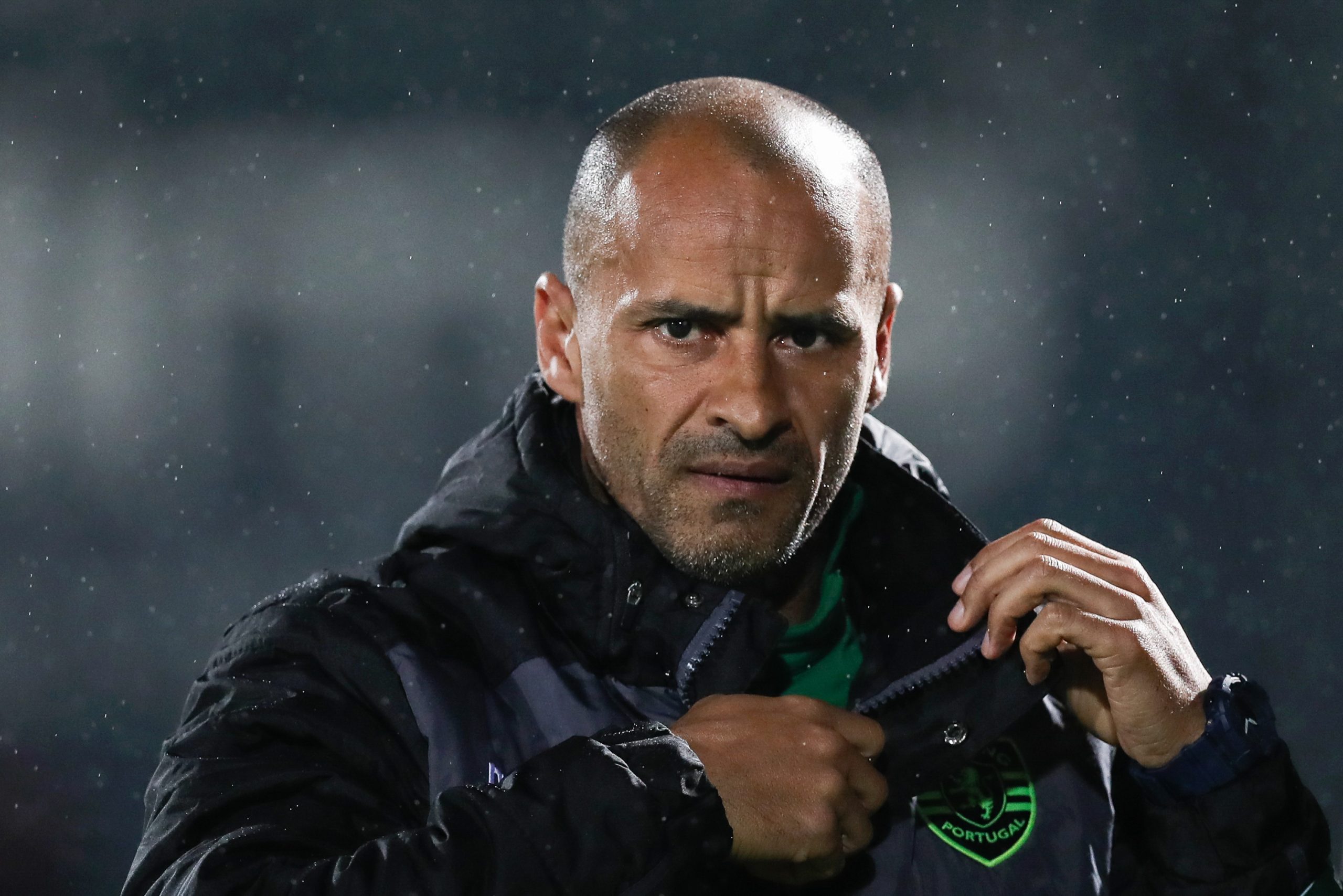 Oficial: Sporting rescinde com Silas e restante equipa técnica