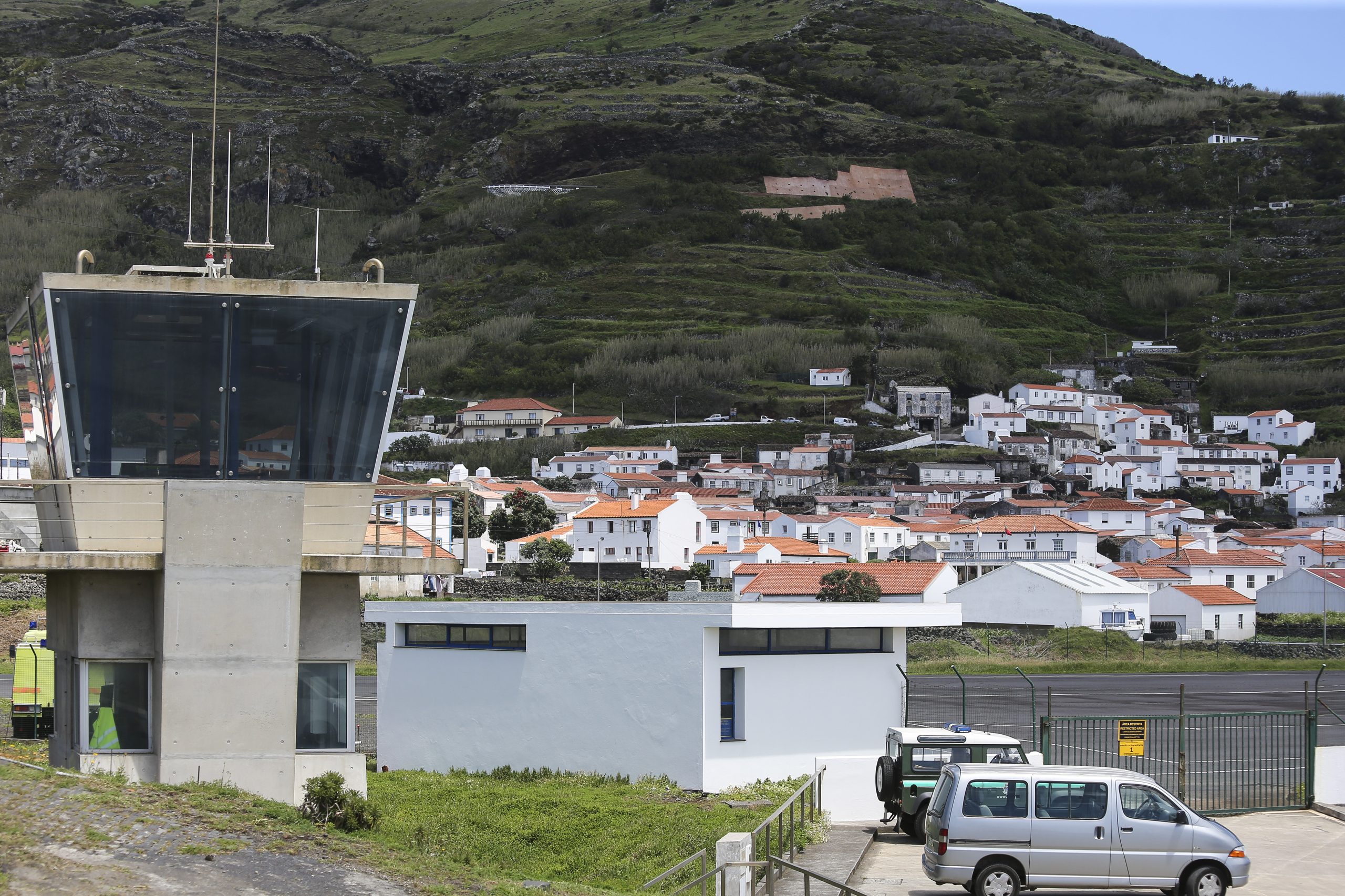 Ilha do Corvo quer ligações marítimas diárias às Flores na época alta