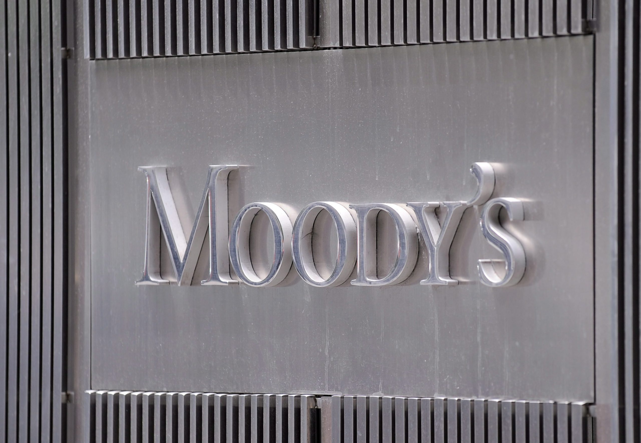 Moody’s melhora perspetiva sobre dívida pública portuguesa mas mantém ‘rating’