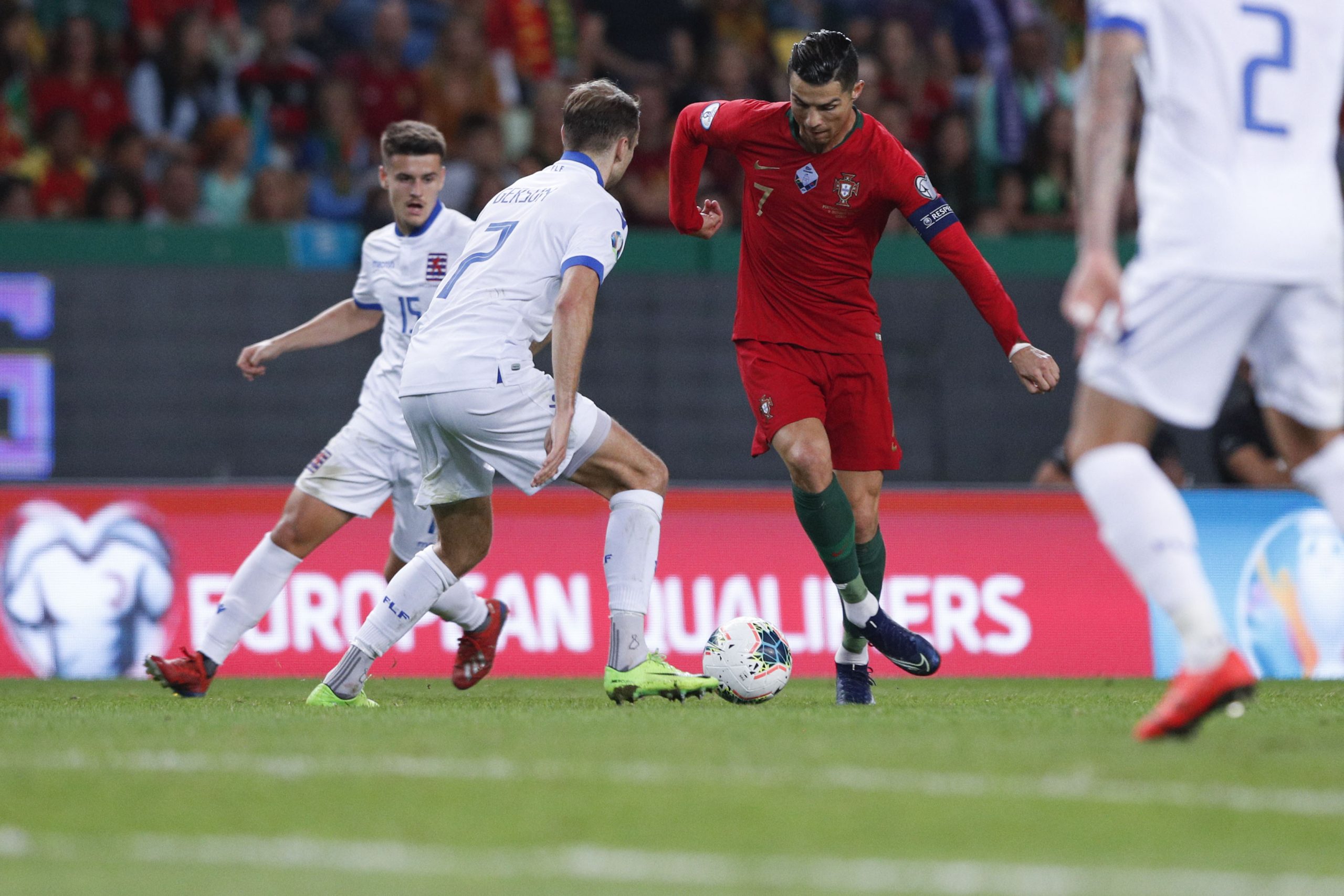 Euro2020: Portugal bate Luxemburgo e reforça segundo lugar do Grupo B