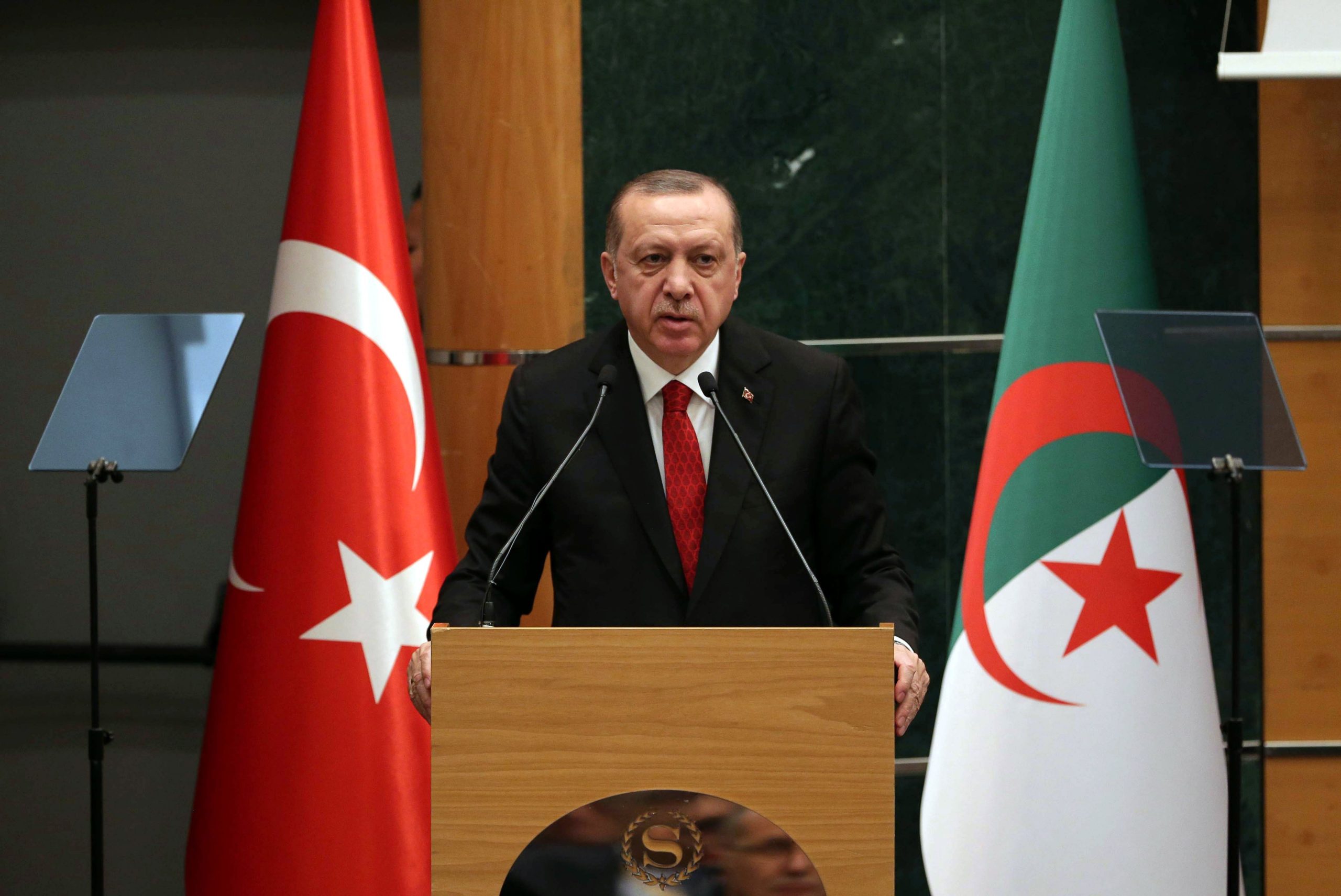 Erdogan saúda controlo “total” da cidade de Afrine por forças turcas