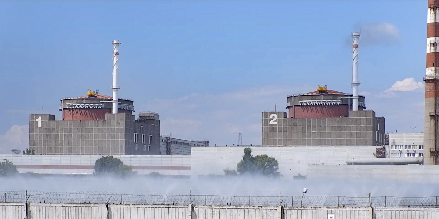 Ucrânia e Rússia acusam-se mutuamente de bombardear central nuclear de Zaporijia