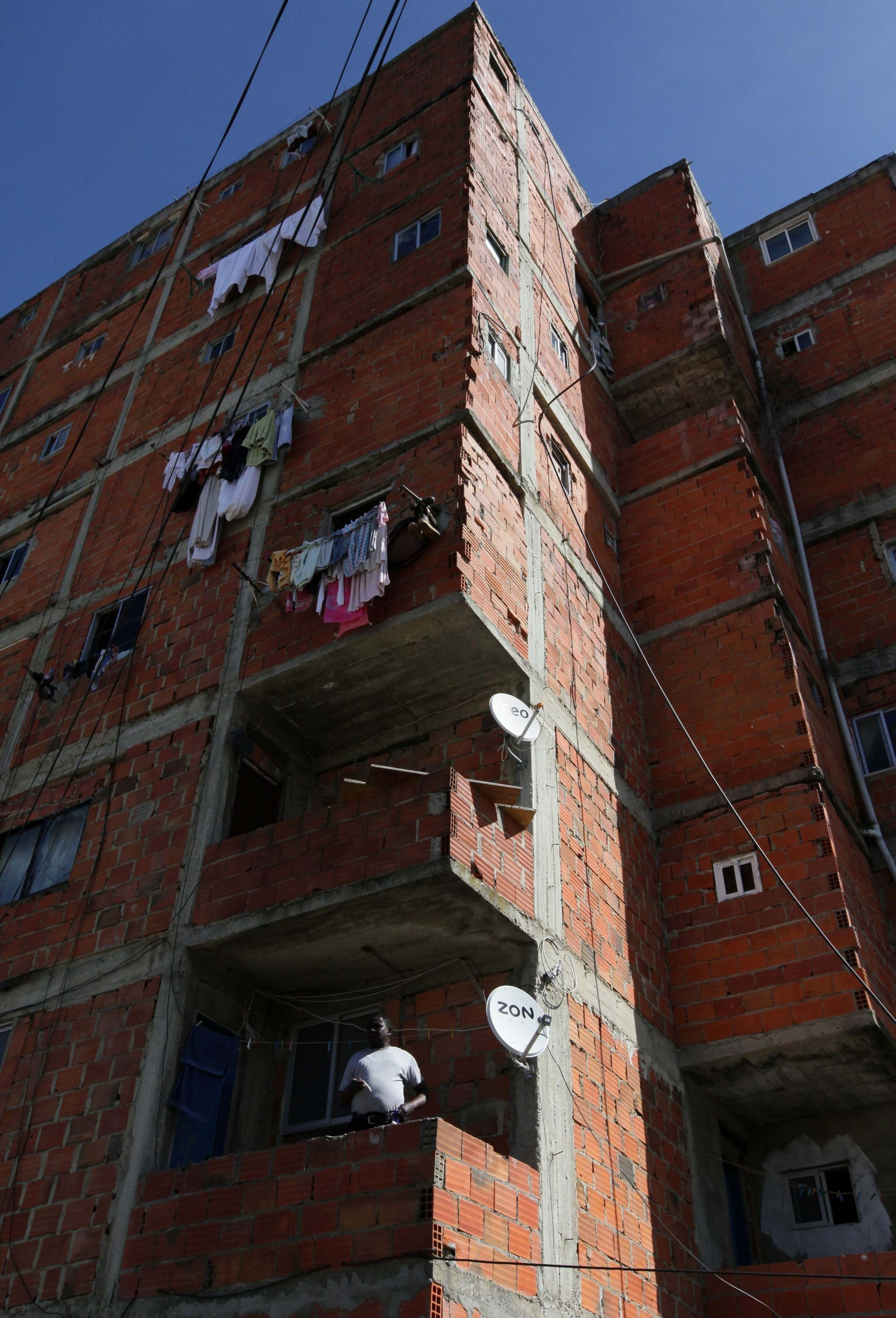 Governo e Câmara do Seixal assinaram acordo de realojamento de 234 famílias de Vale de Chícharos