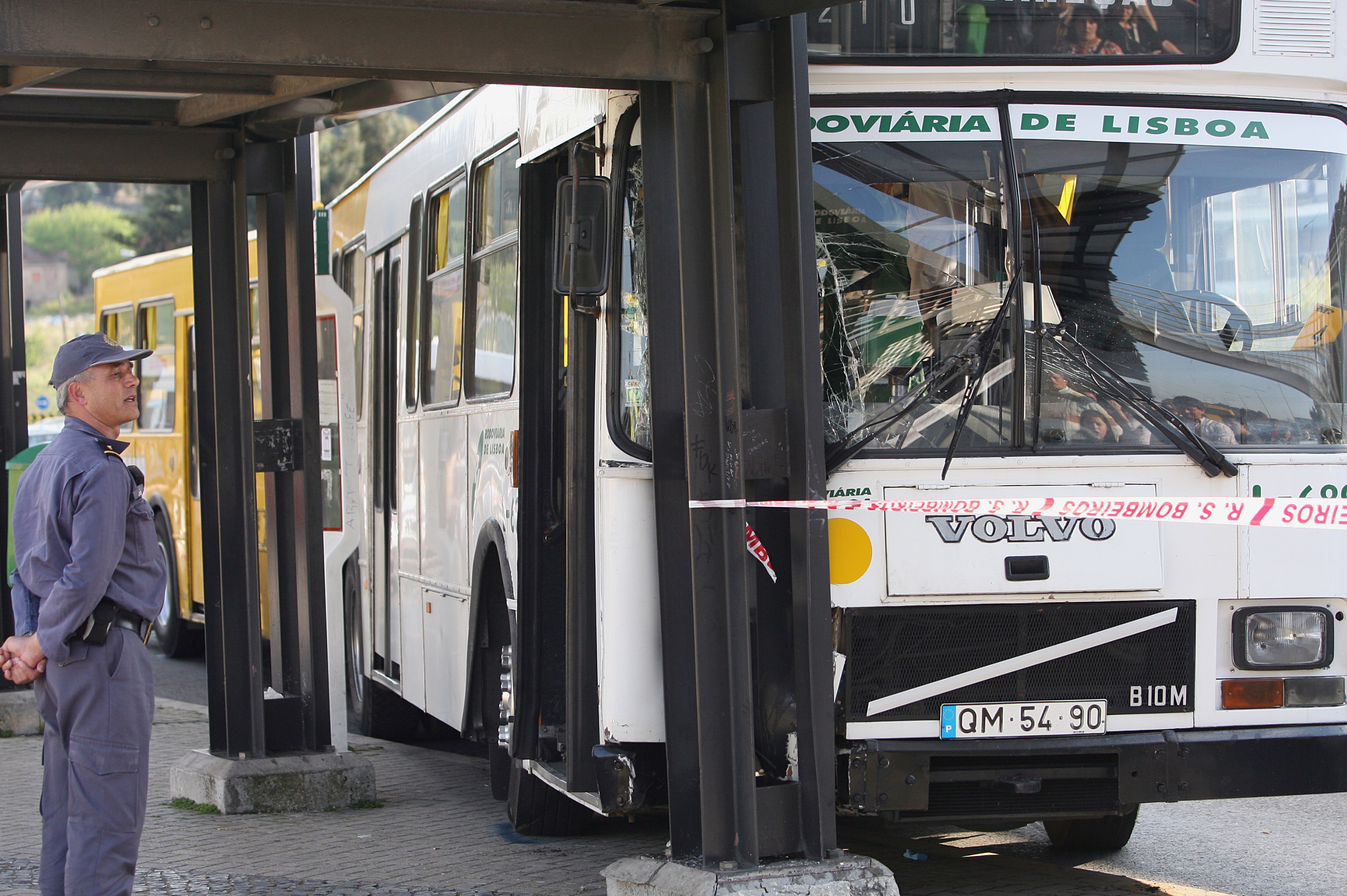 Adesão à greve de trabalhadores da Rodoviária de Lisboa ronda os 70%
