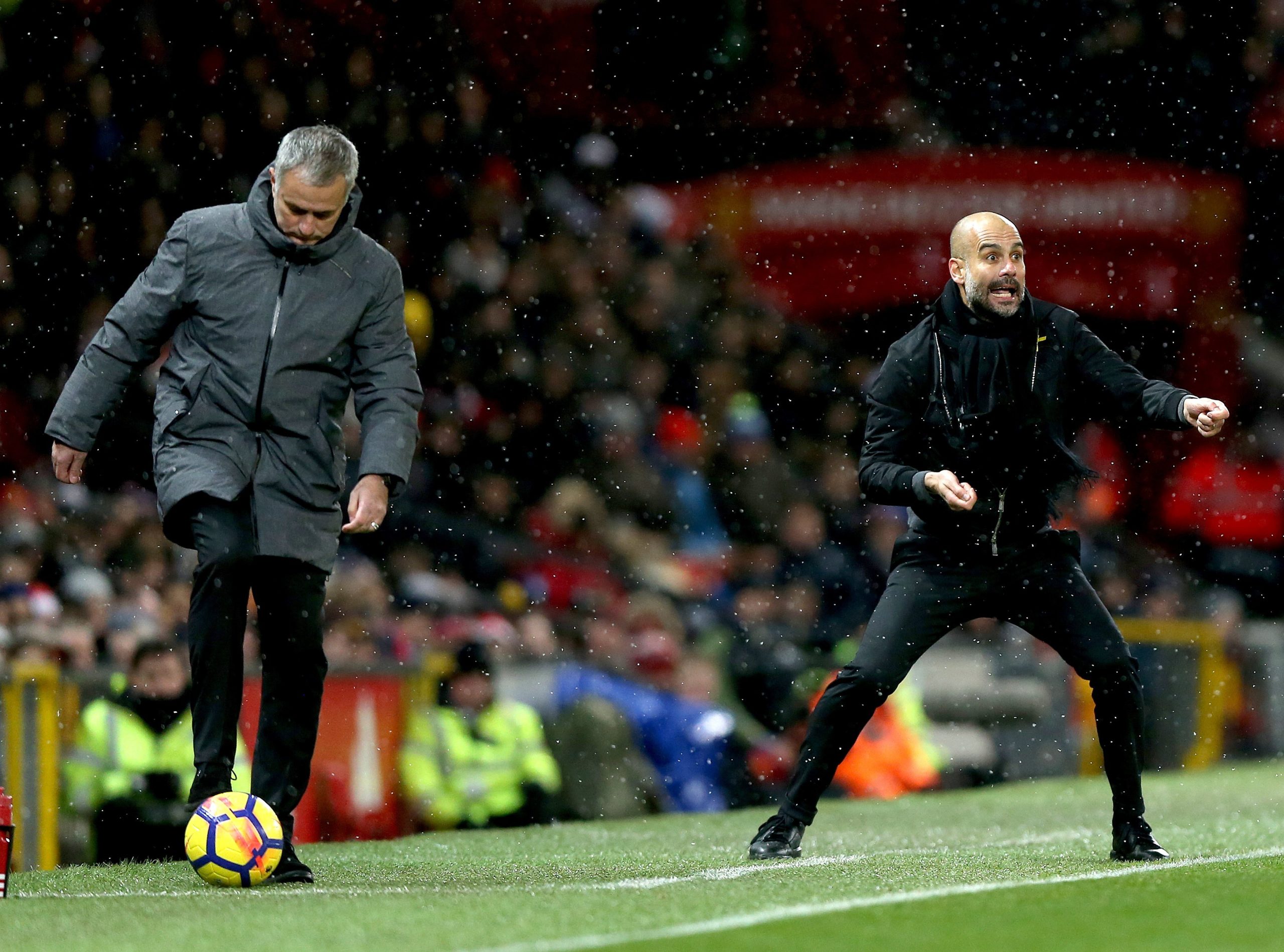 Manchester City vs. Manchester United: Um dérbi que pode acabar ao intervalo