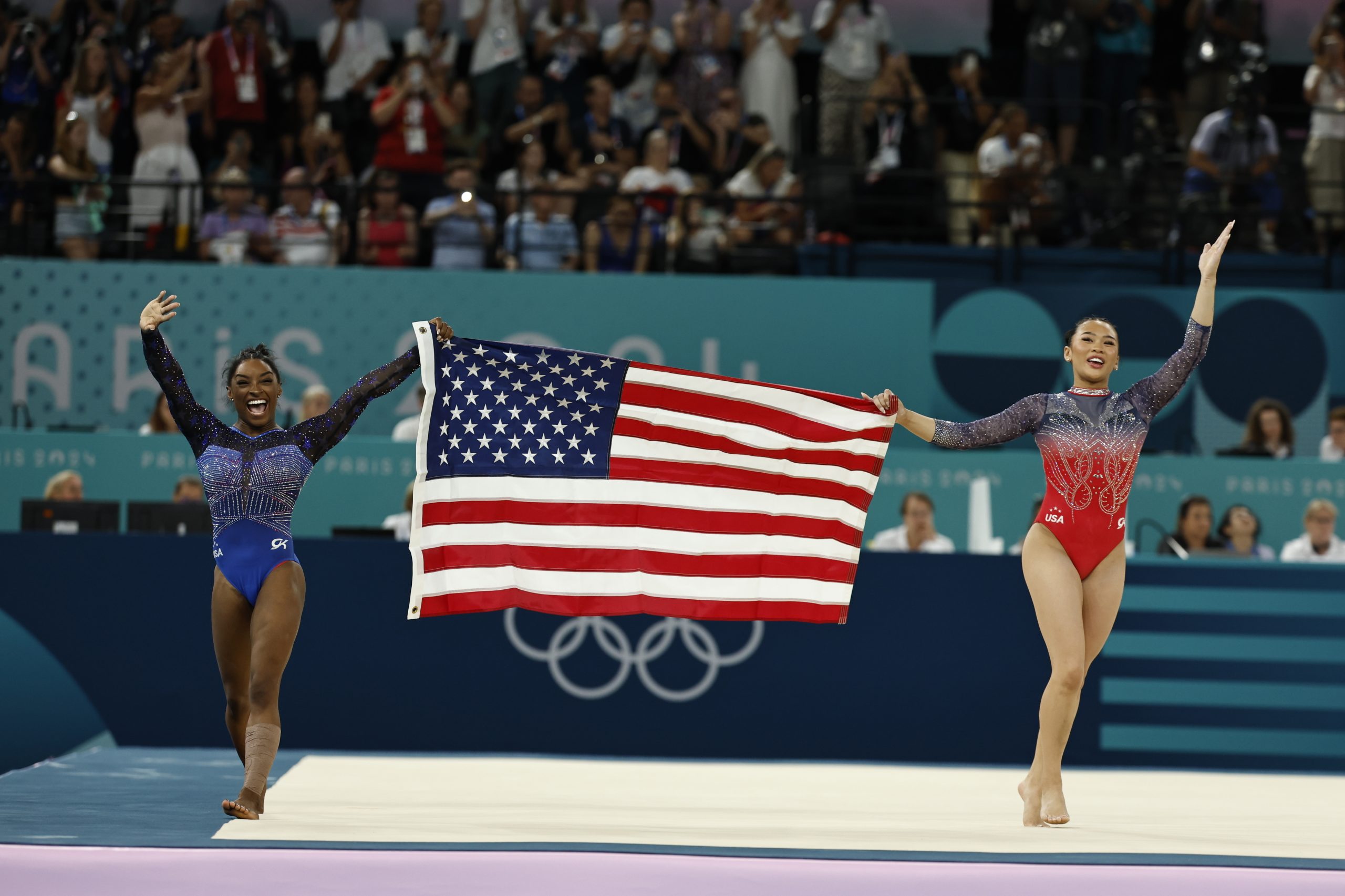 Simone Biles vence ‘all-around’ e soma sexto ouro olímpico