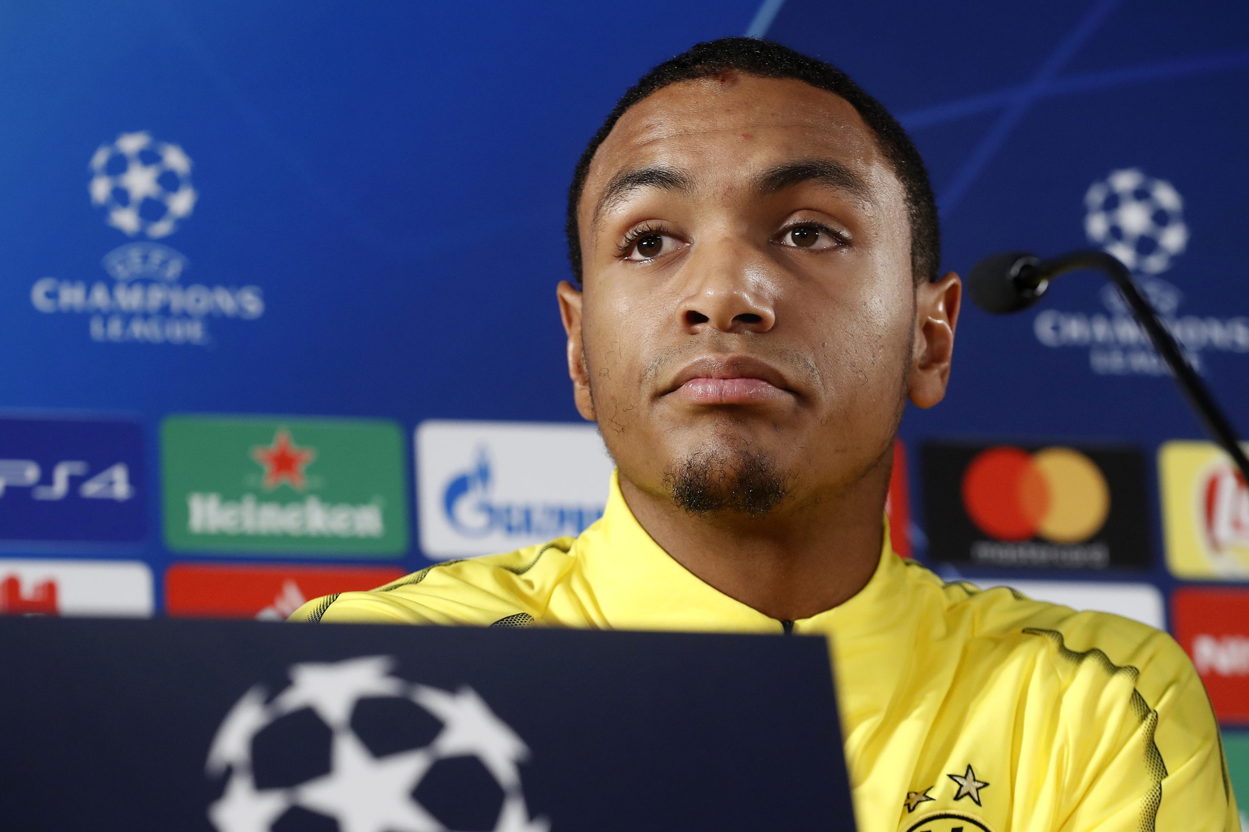 Paris Saint-Germain contrata defesa francês Abdou Diallo ao Borussia Dortmund
