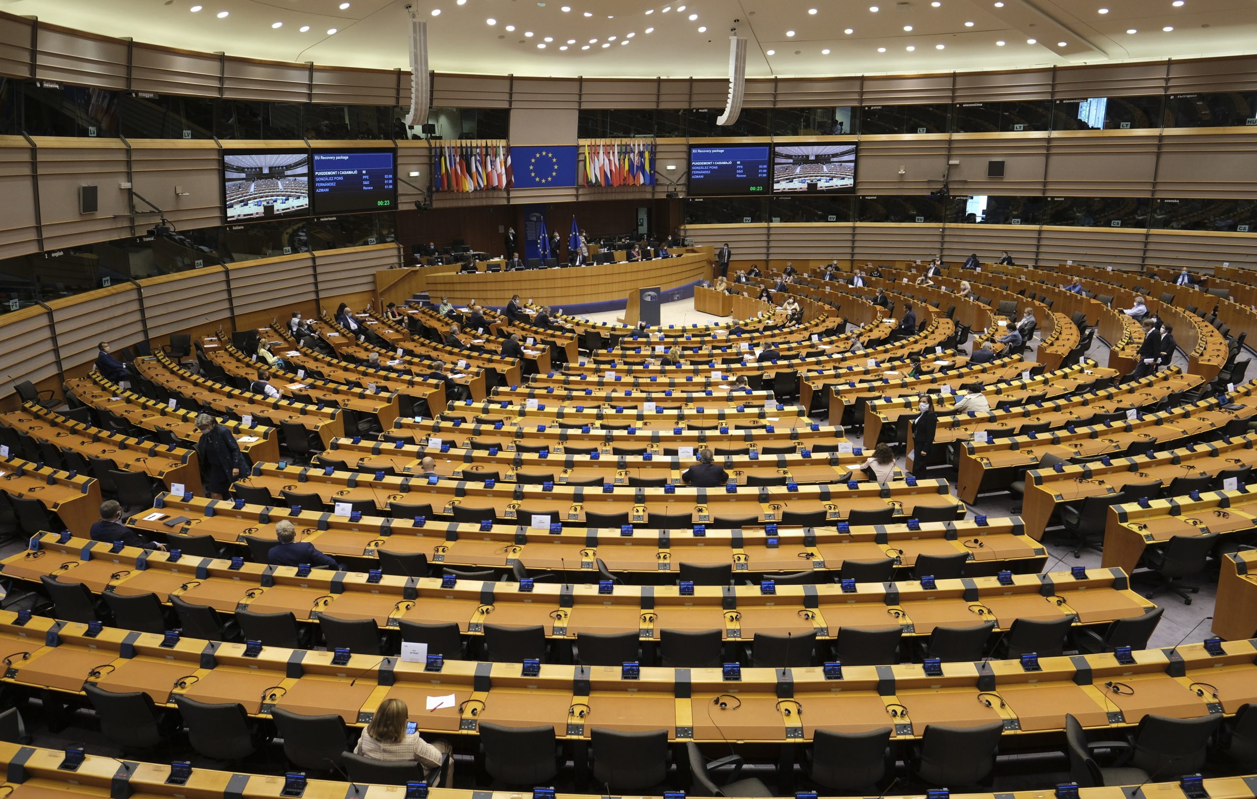 Covid-19: Grupos políticos no Parlamento Europeu saúdam Fundo de Recuperação com diferentes entusiasmos