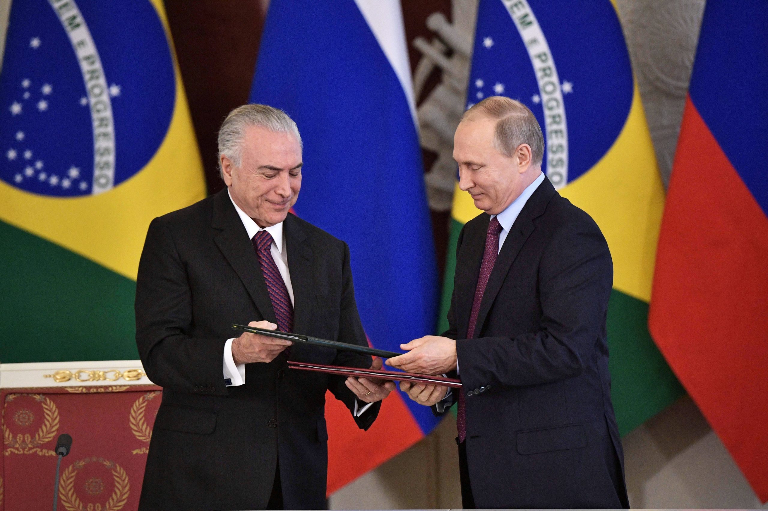 Brasil e Rússia querem fortalecer diálogo em questões de política externa