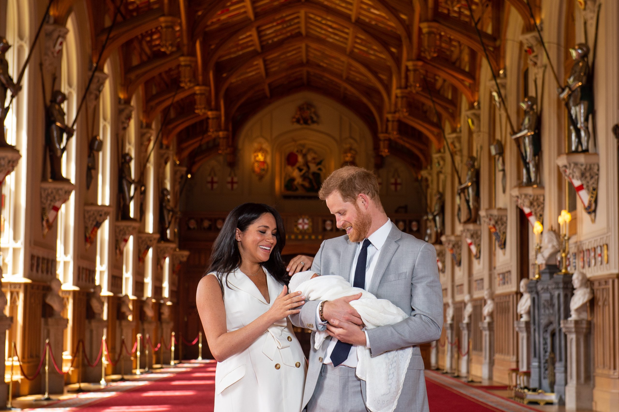 Meghan e Harry apresentaram bebé real ao mundo