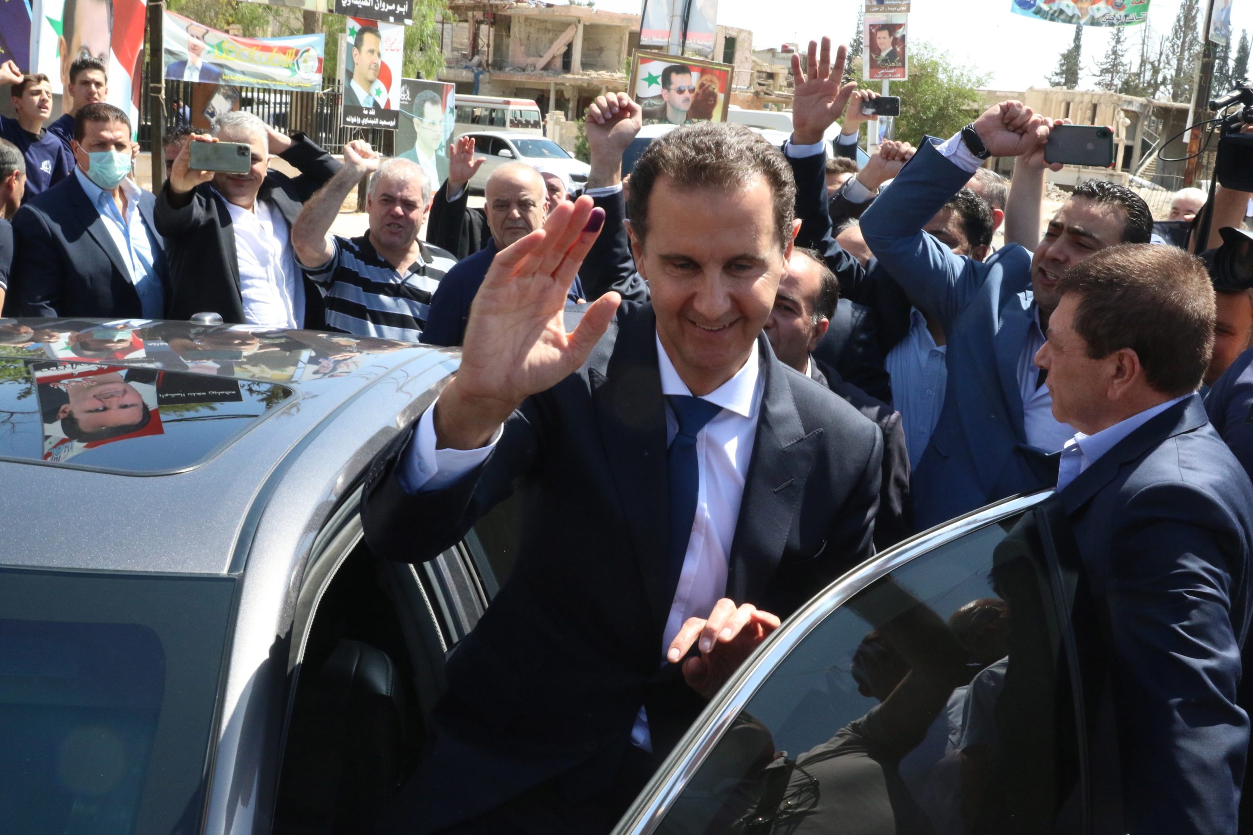 Assad visita Emirados Árabes Unidos pela primeira vez desde o início da guerra