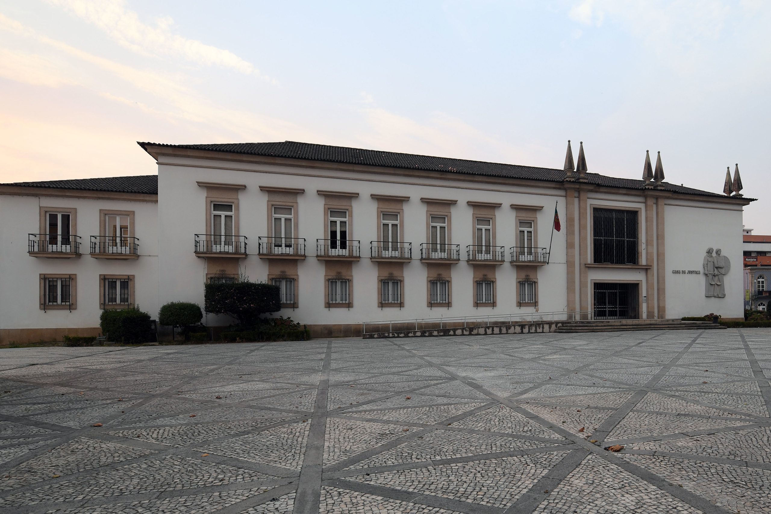 Homem de 26 anos esfaqueado nas costas em Vila Verde