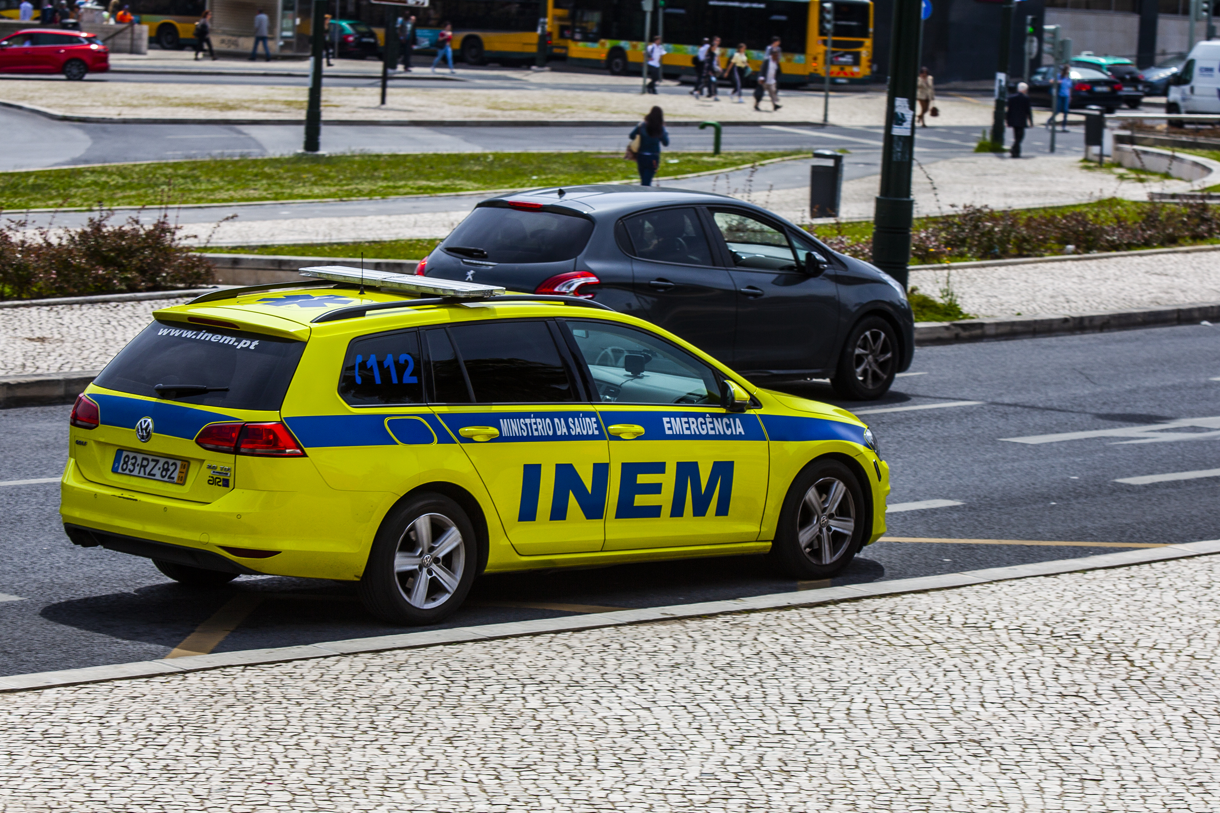 Idoso ferido com gravidade após cair de carro em ravina em Montalegre