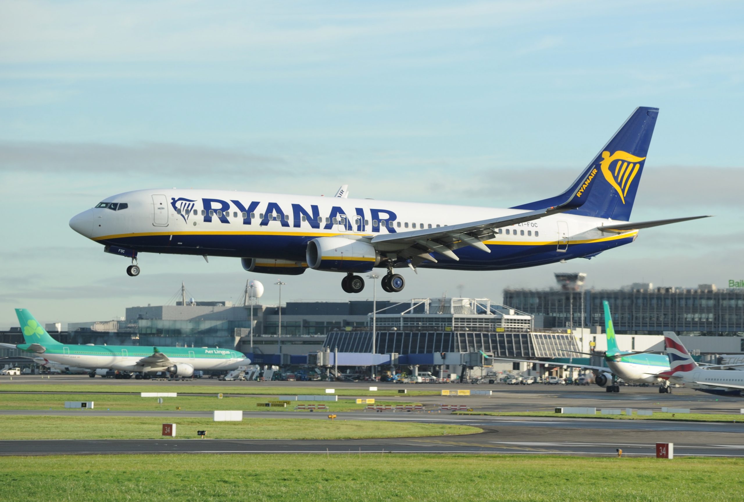 Quase 300 voos da Ryanair na Irlanda “realizados normalmente” em dia de greve