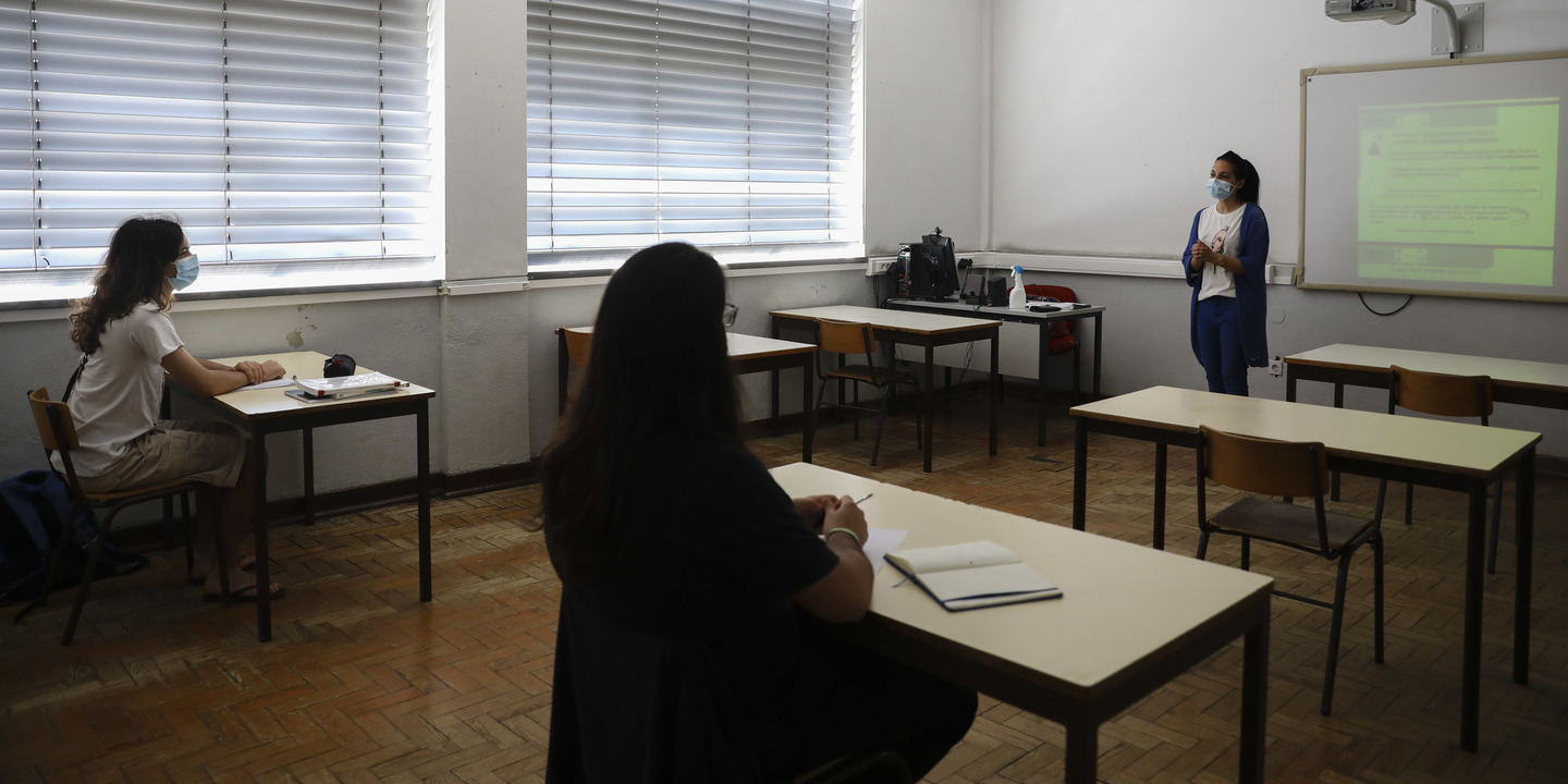 Caos informático obriga pais a passar a noite a tentar inscrever os filhos e impede professores de trabalhar