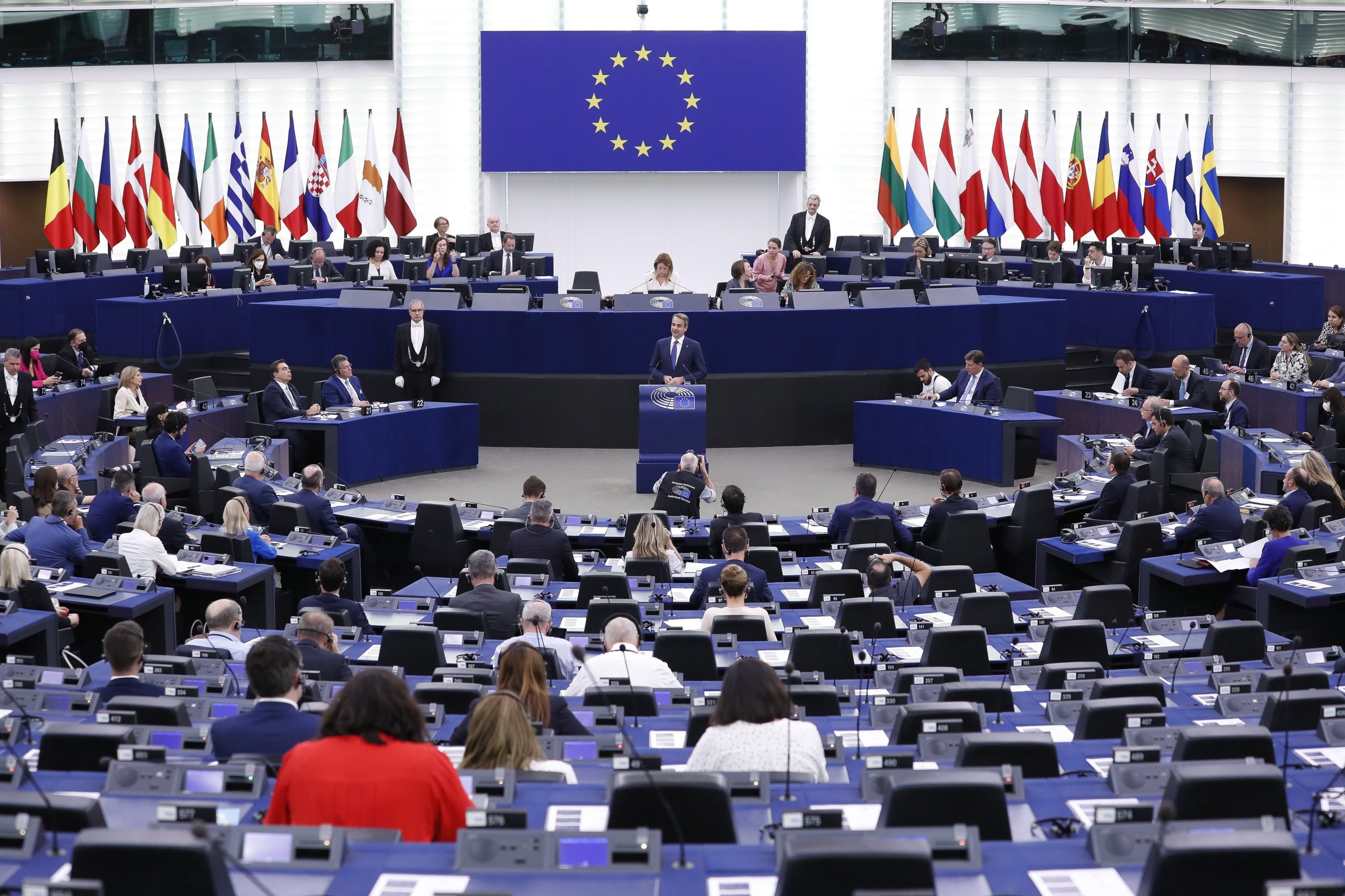 Parlamento Europeu dá parecer positivo à entrada da Croácia na zona euro
