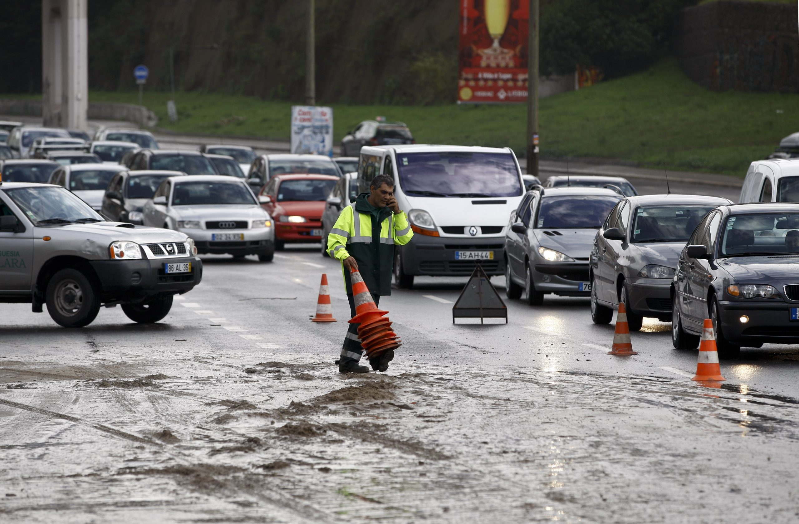 Chuva forte provocou numa hora mais de 35 inundações em Lisboa e concelhos limítrofes